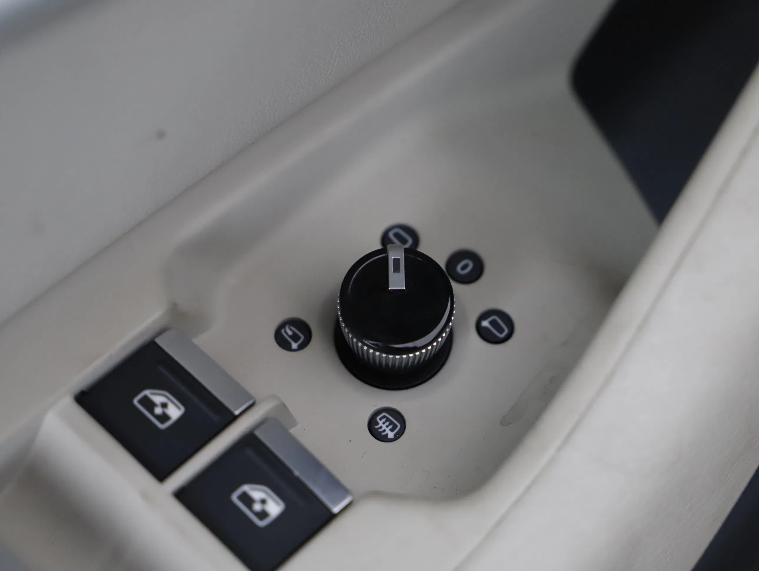 Audi A6 Avant 40 2.0 TDI sport | Bild 12 von 30