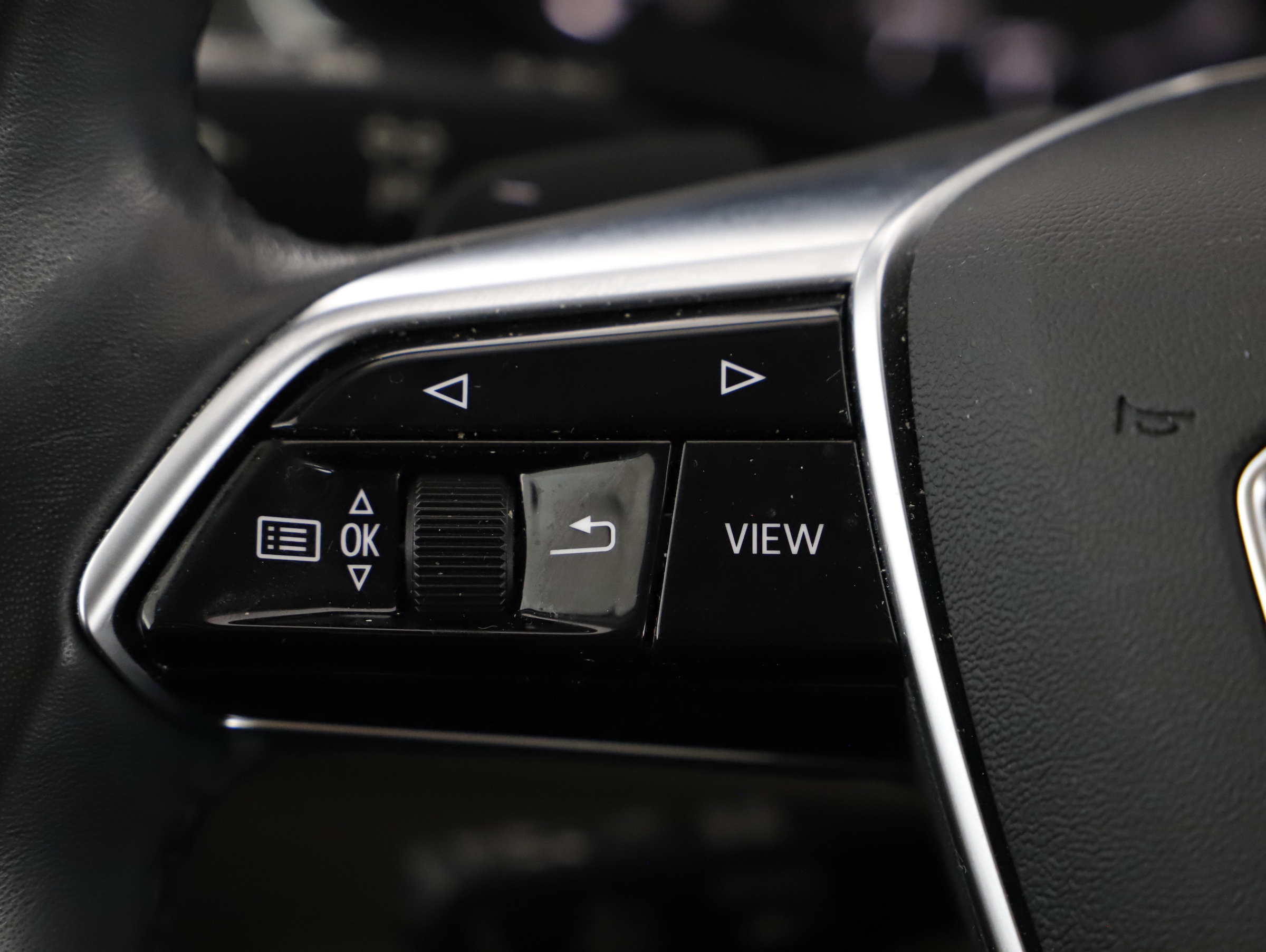 Audi A6 Avant 40 2.0 TDI sport | Bild 18 von 30