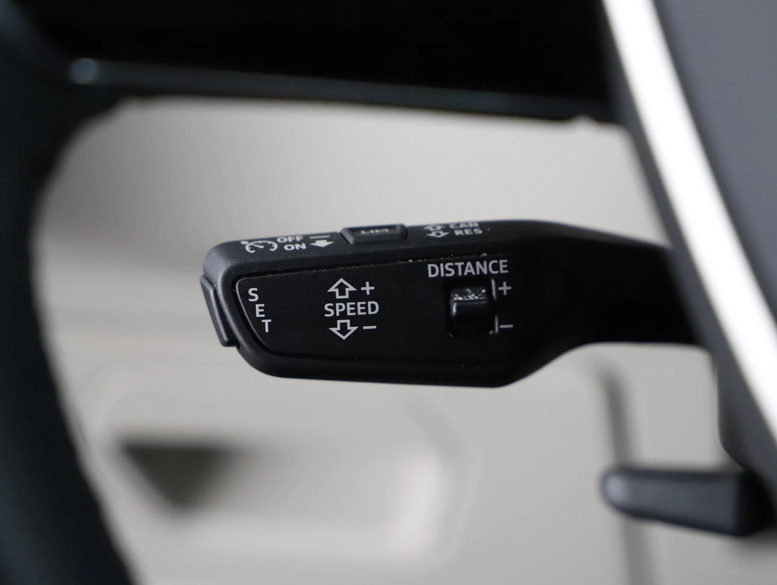 Audi A6 Avant 40 2.0 TDI sport | Bild 20 von 30