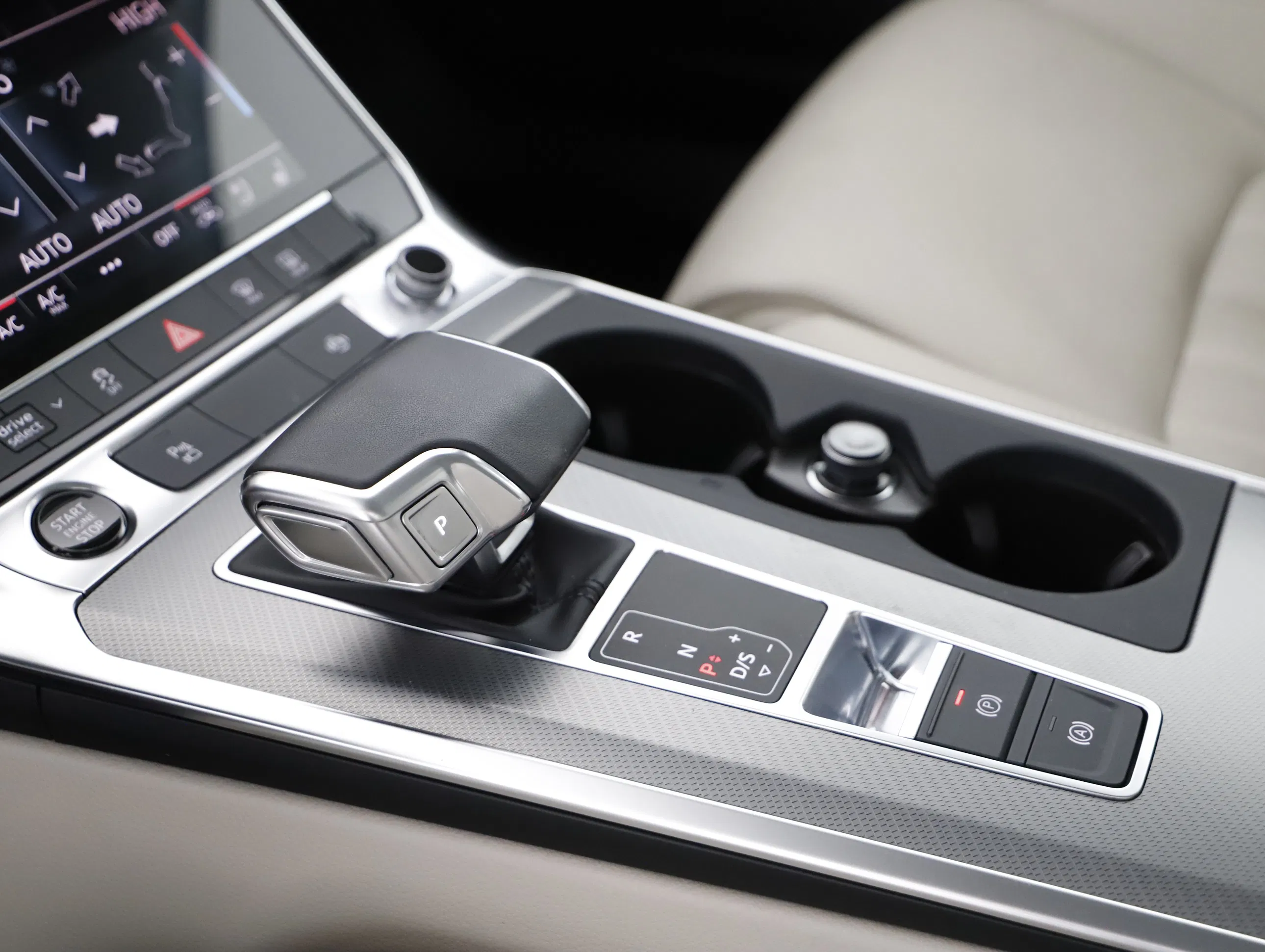 Audi A6 Avant 40 2.0 TDI sport | Bild 24 von 30