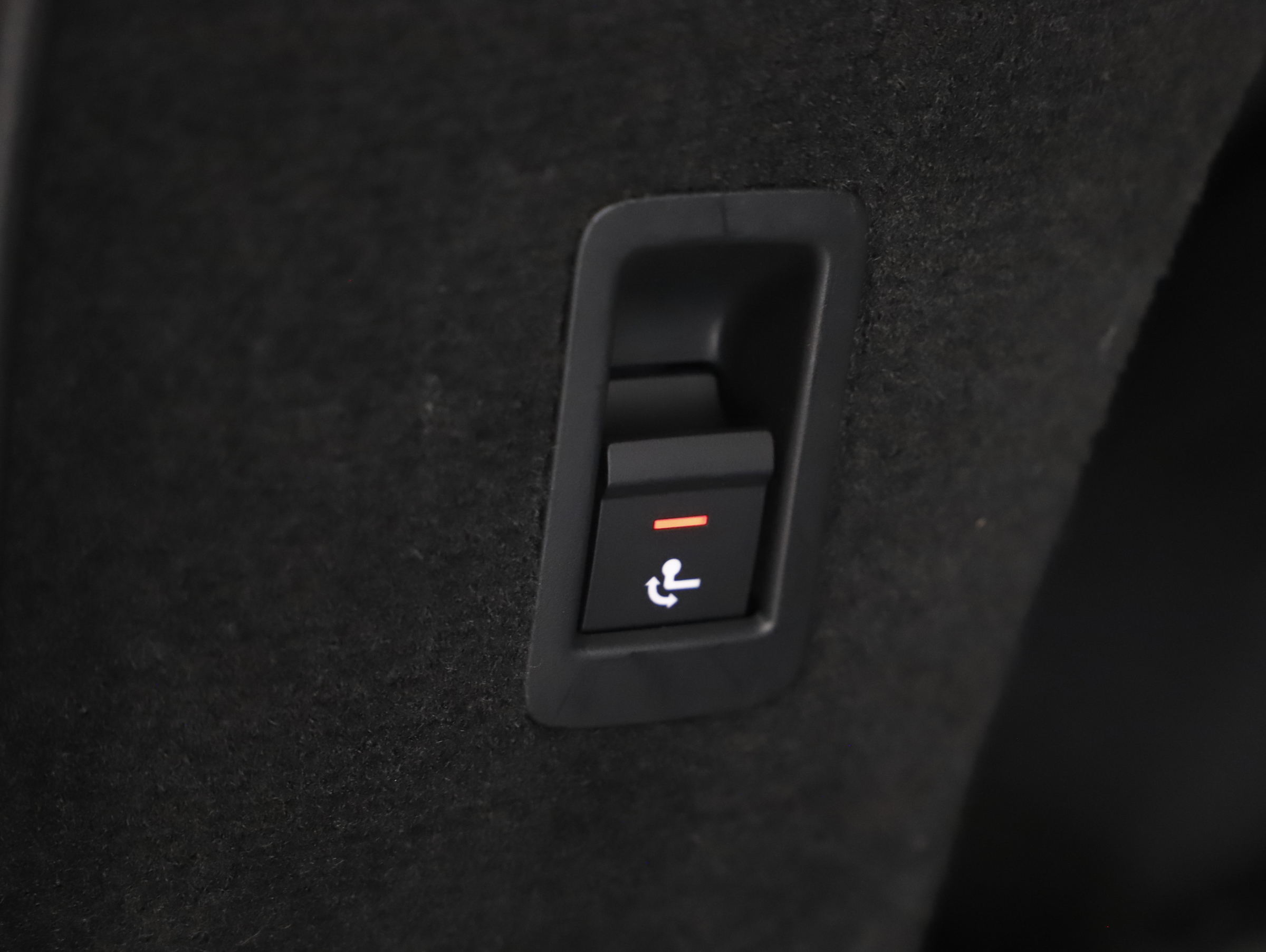 Audi A6 Avant 40 2.0 TDI quattro sport | Bild 13 von 17