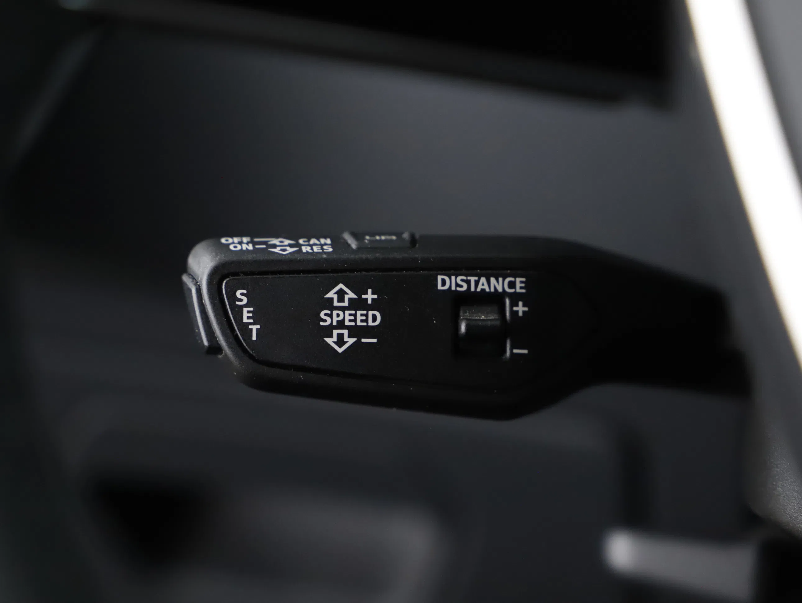 Audi A6 Avant 40 2.0 TDI quattro sport | Bild 4 von 17