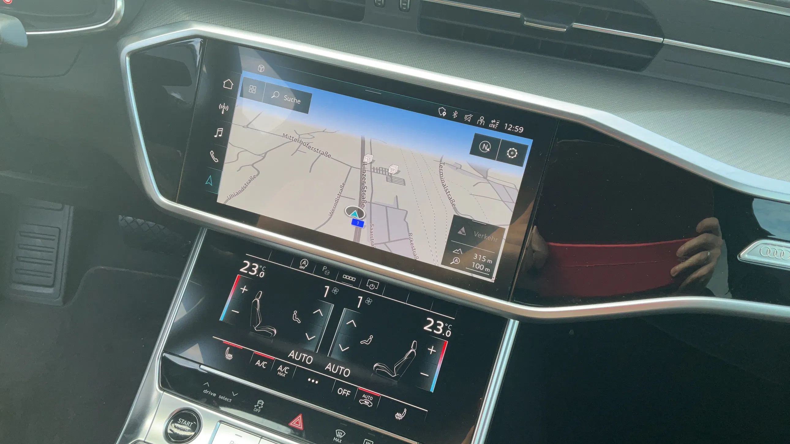 Audi A6 40 2.0 TDI design | Bild 15 von 22