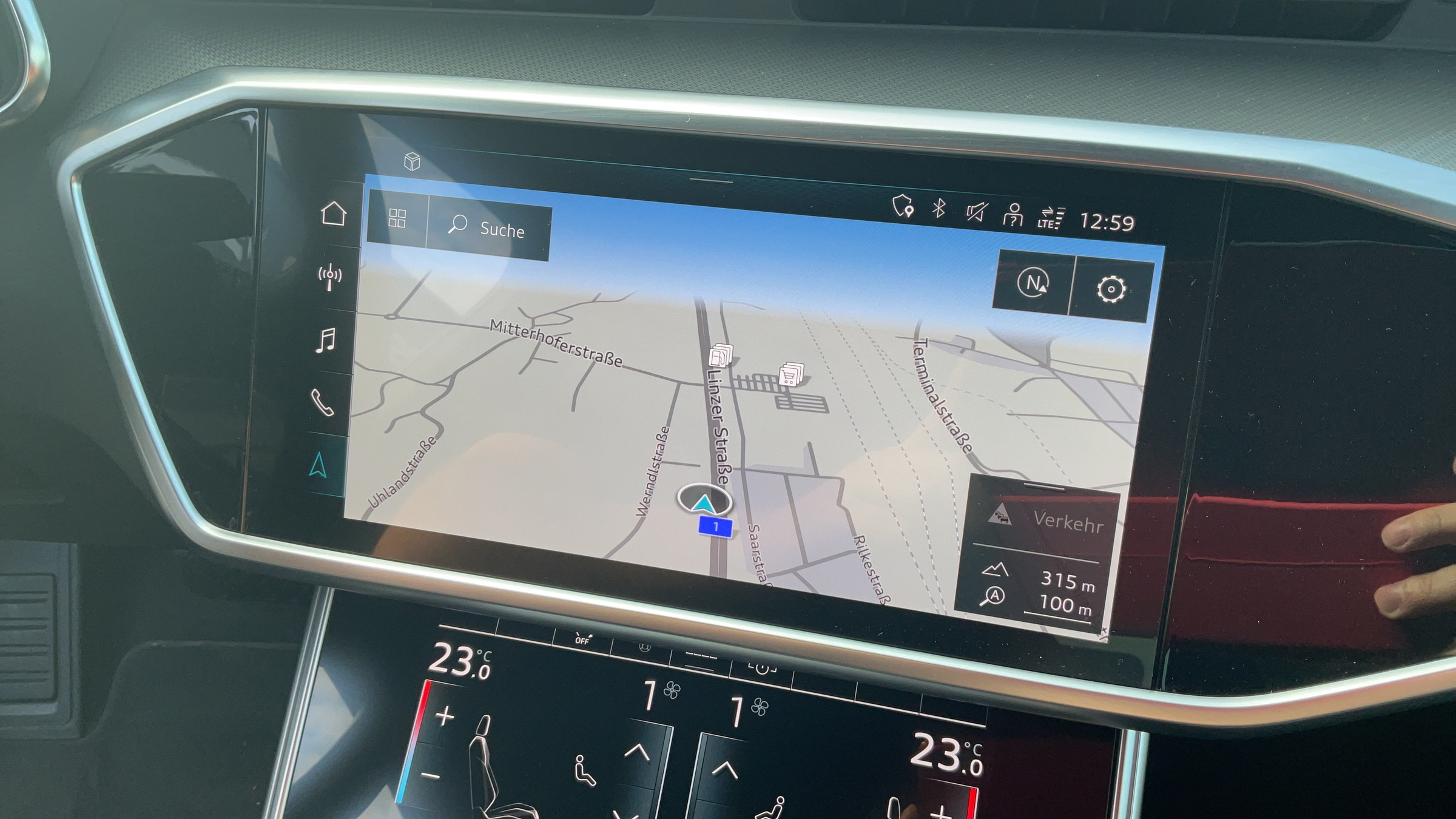 Audi A6 40 2.0 TDI design | Bild 16 von 22