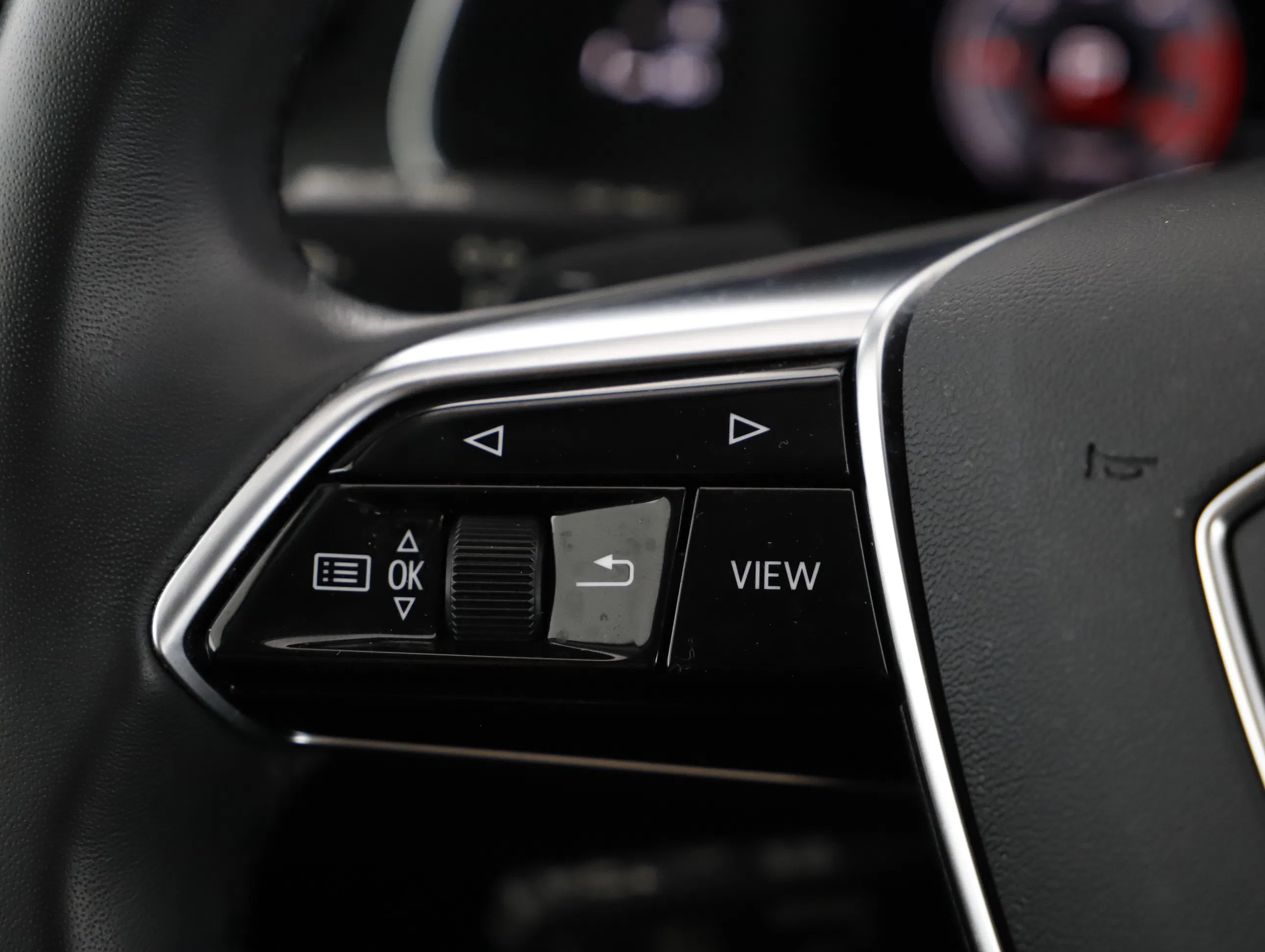 Audi A6 Avant 35 2.0 TDI sport | Bild 11 von 24