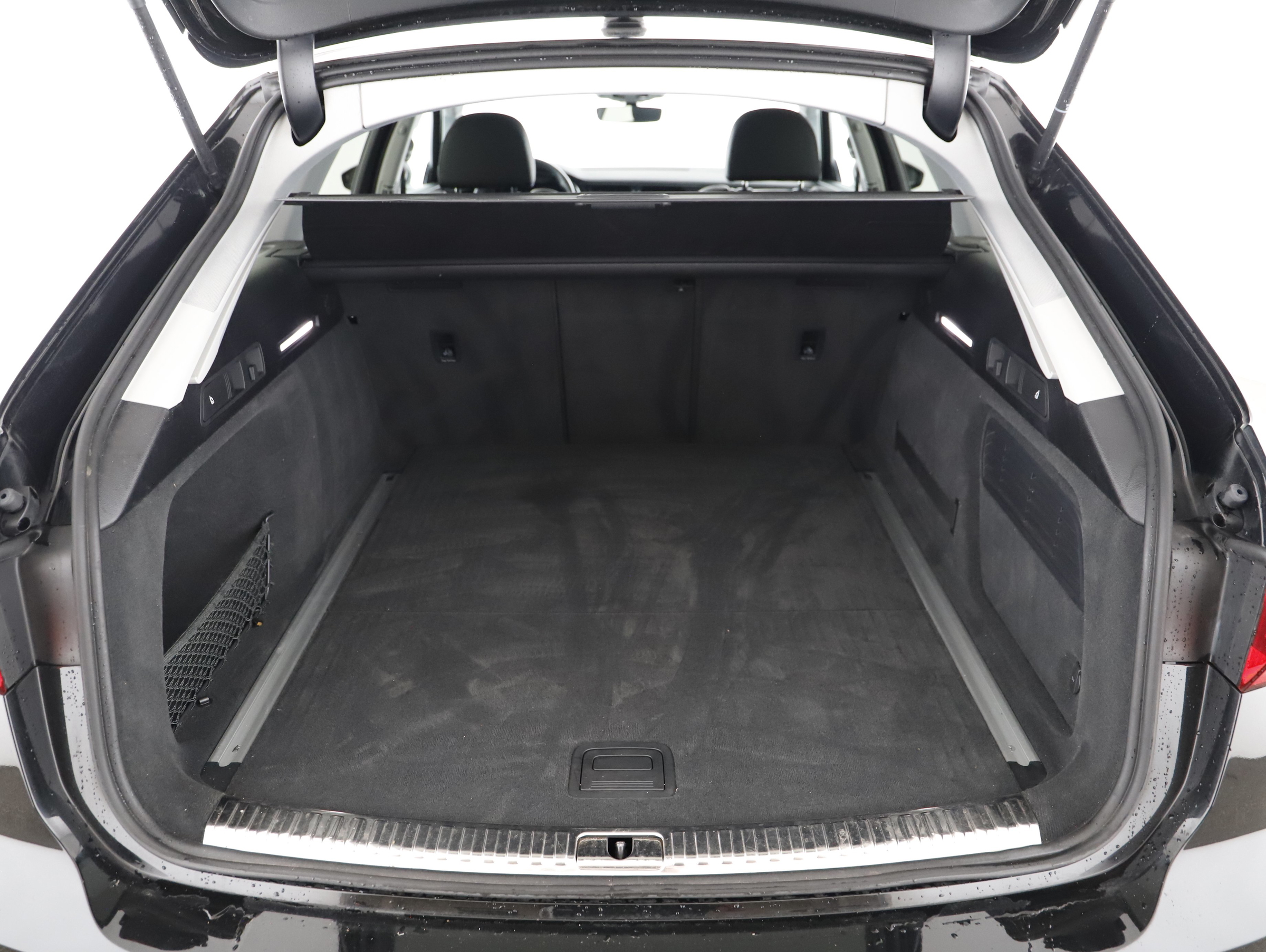 Audi A6 Avant 40 2.0 TDI quattro sport | Bild 17 von 23