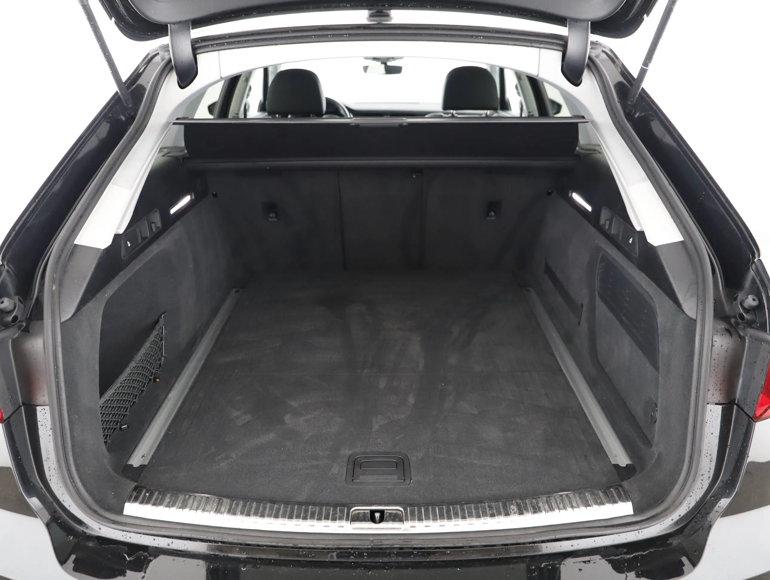 Audi A6 Avant 40 2.0 TDI quattro sport | Bild 17 von 23