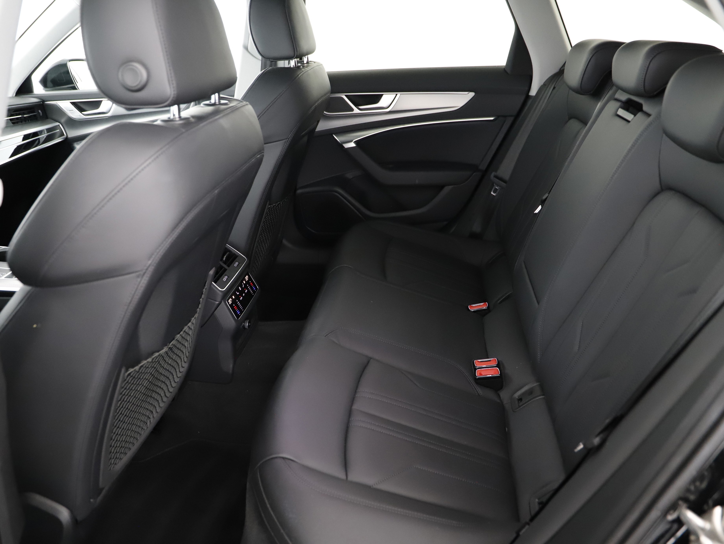 Audi A6 Avant 40 2.0 TDI quattro sport | Bild 2 von 23