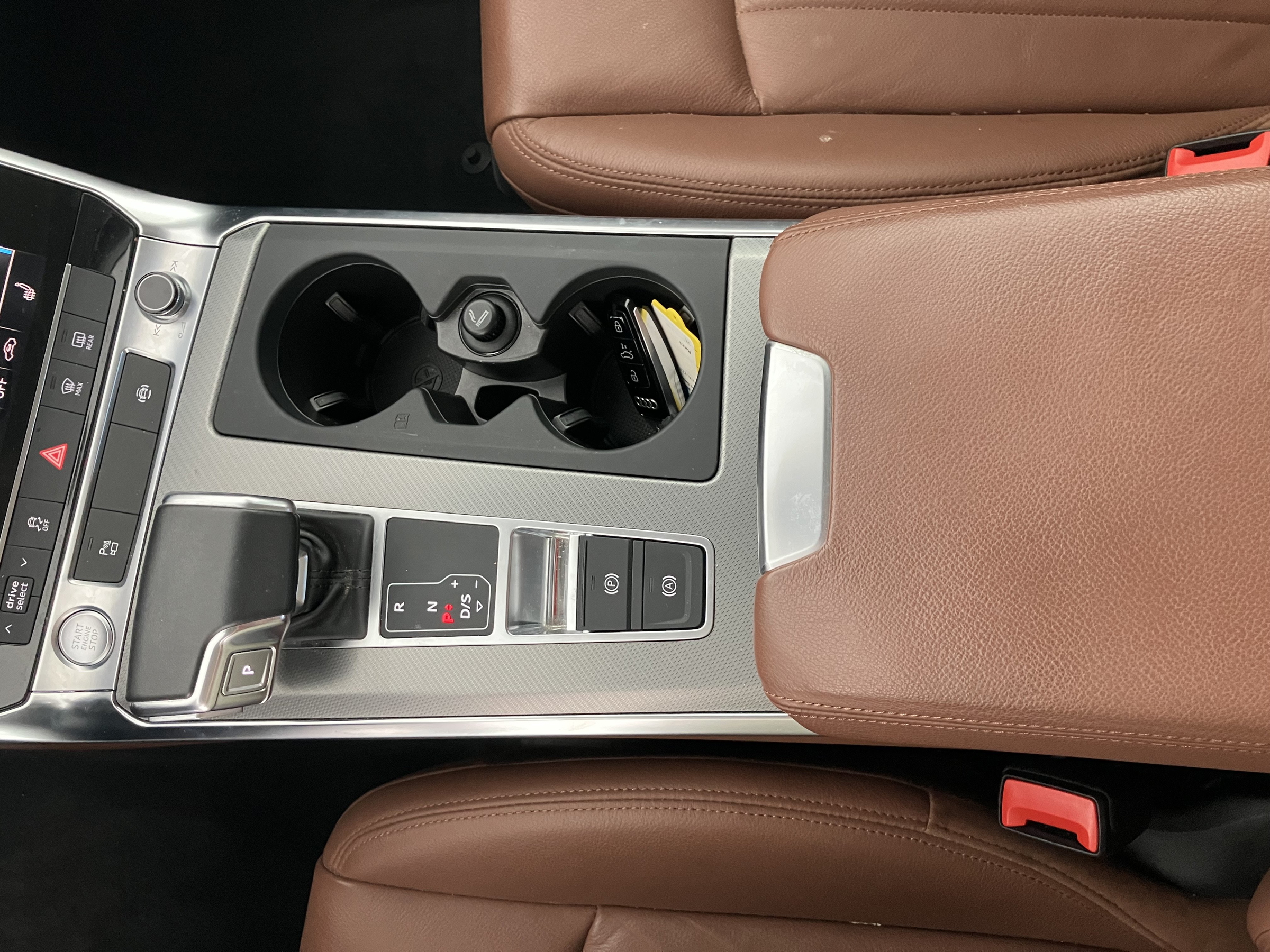 Audi A6 Avant 45 3.0 TDI quattro design | Bild 25 von 31