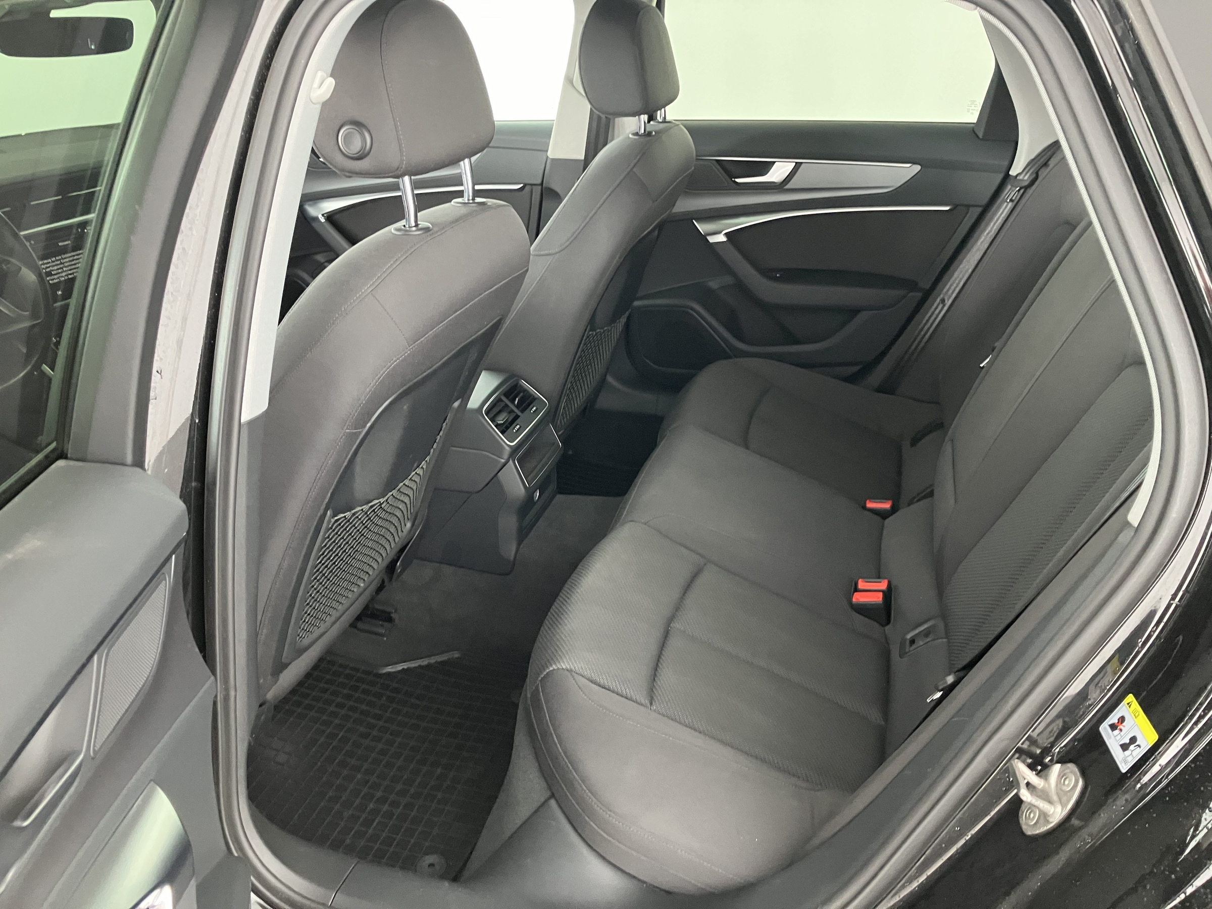 Audi A6 Avant 45 3.0 TDI quattro | Bild 14 von 31