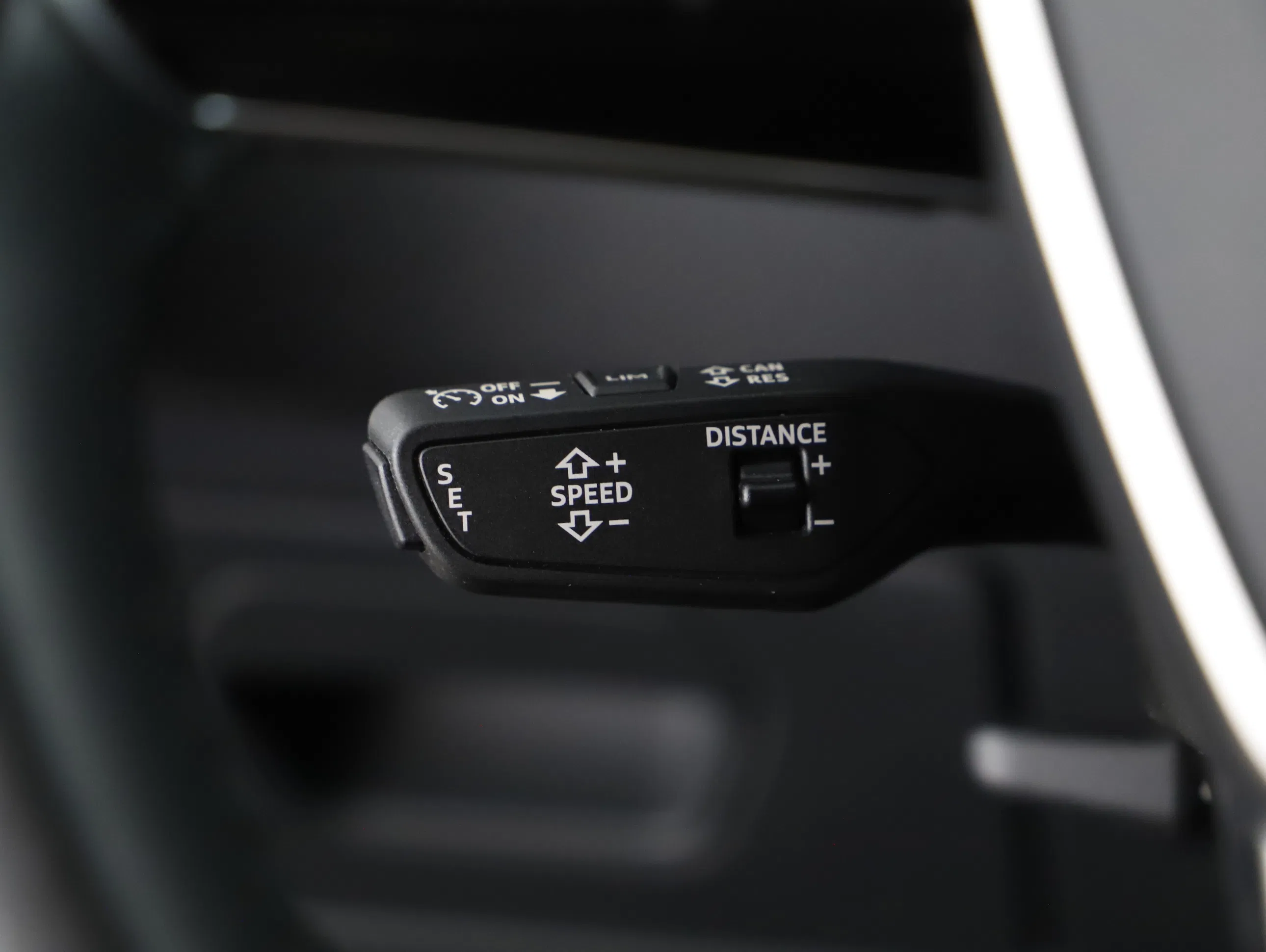 Audi A6 Avant 35 2.0 TDI design | Bild 13 von 23