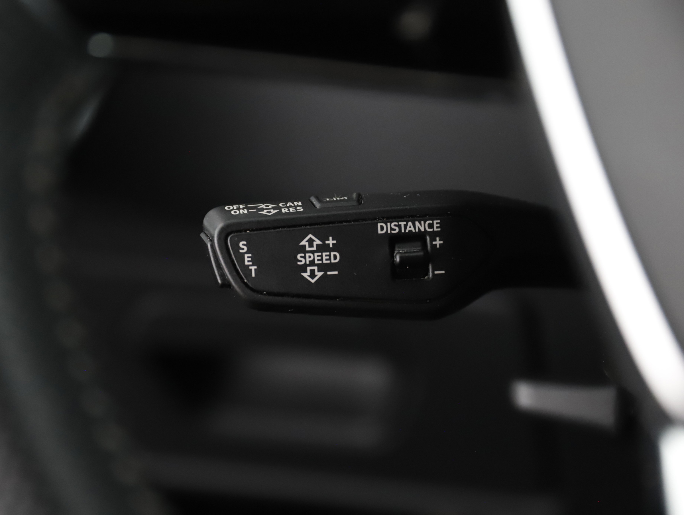 Audi A6 Avant 40 2.0 TDI quattro sport | Bild 13 von 29