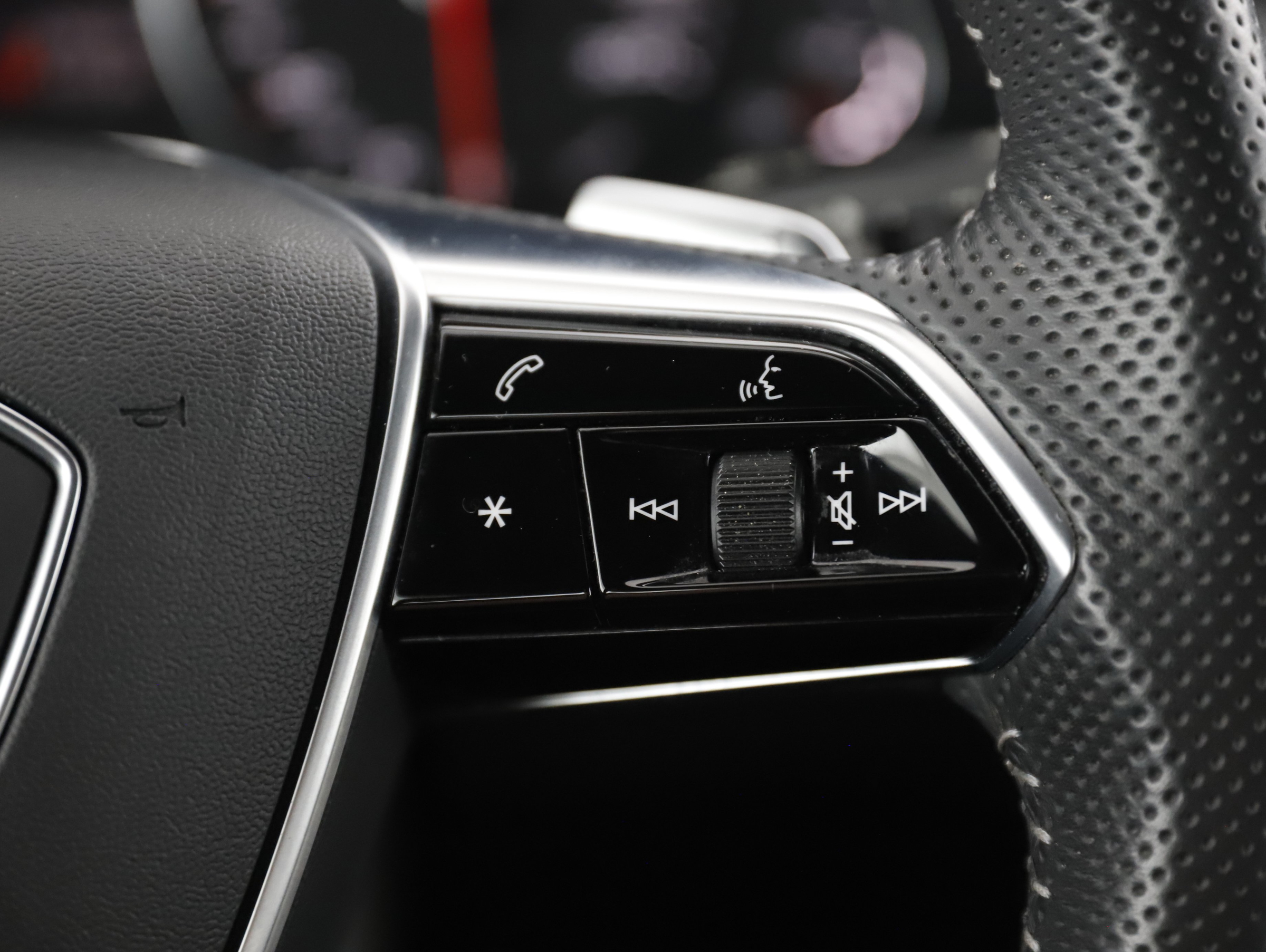 Audi A6 Avant 40 2.0 TDI quattro sport | Bild 14 von 29