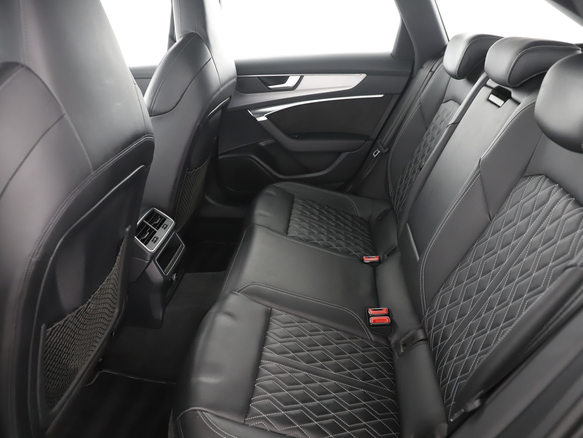 Audi A6 Avant 40 2.0 TDI quattro sport | Bild 20 von 29