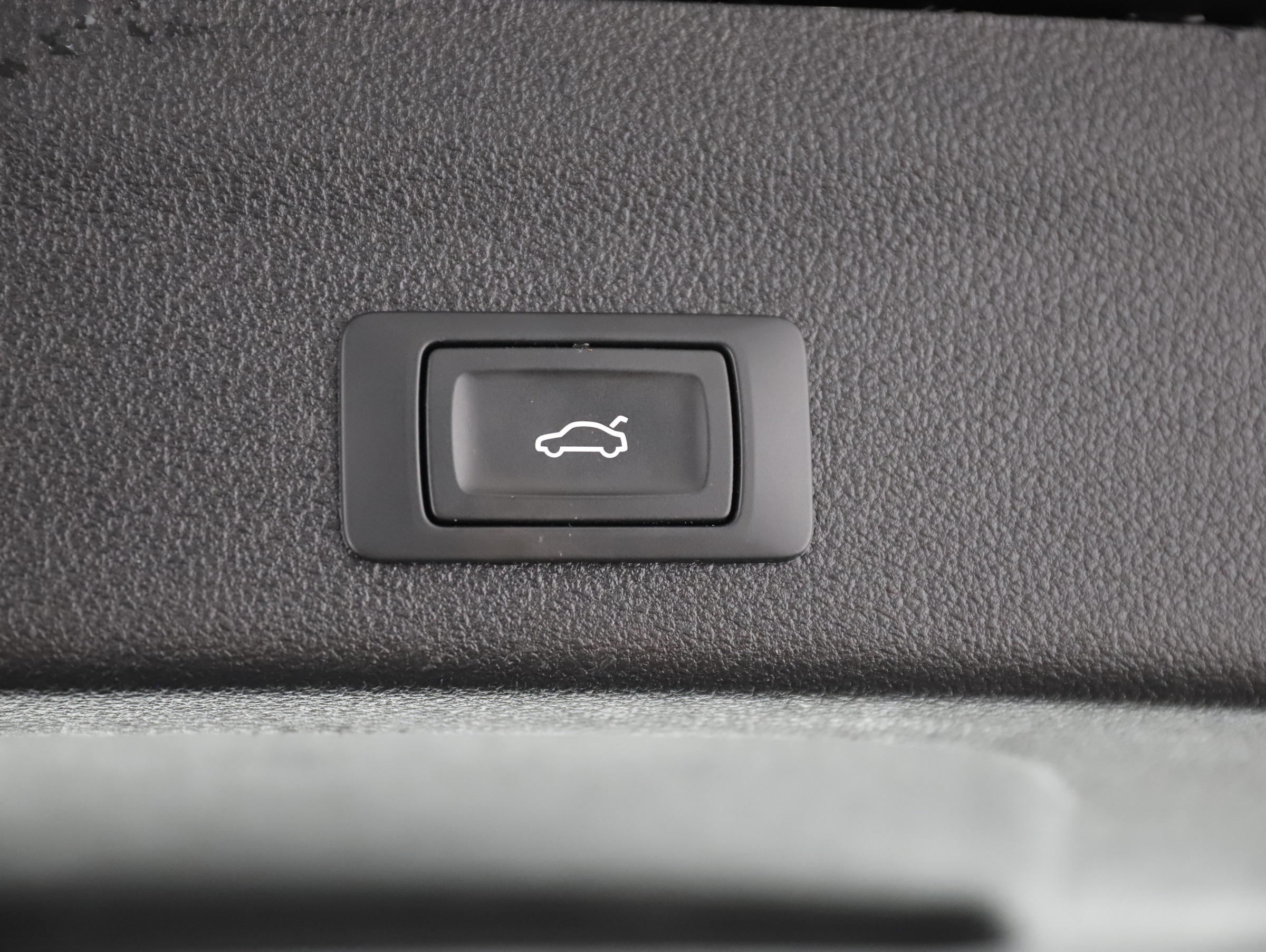 Audi A6 Avant 40 2.0 TDI quattro sport | Bild 22 von 29