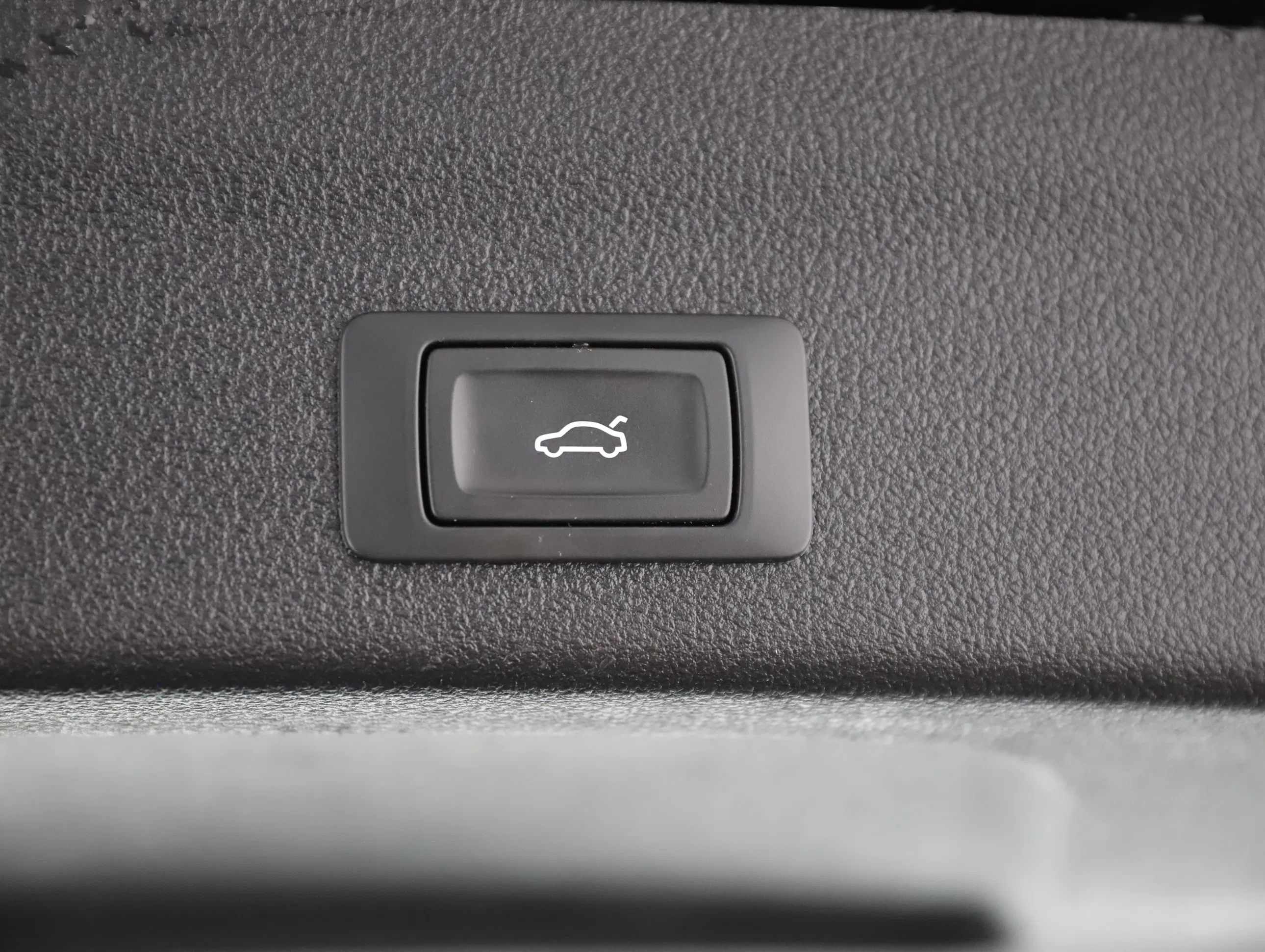 Audi A6 Avant 40 2.0 TDI quattro sport | Bild 22 von 29