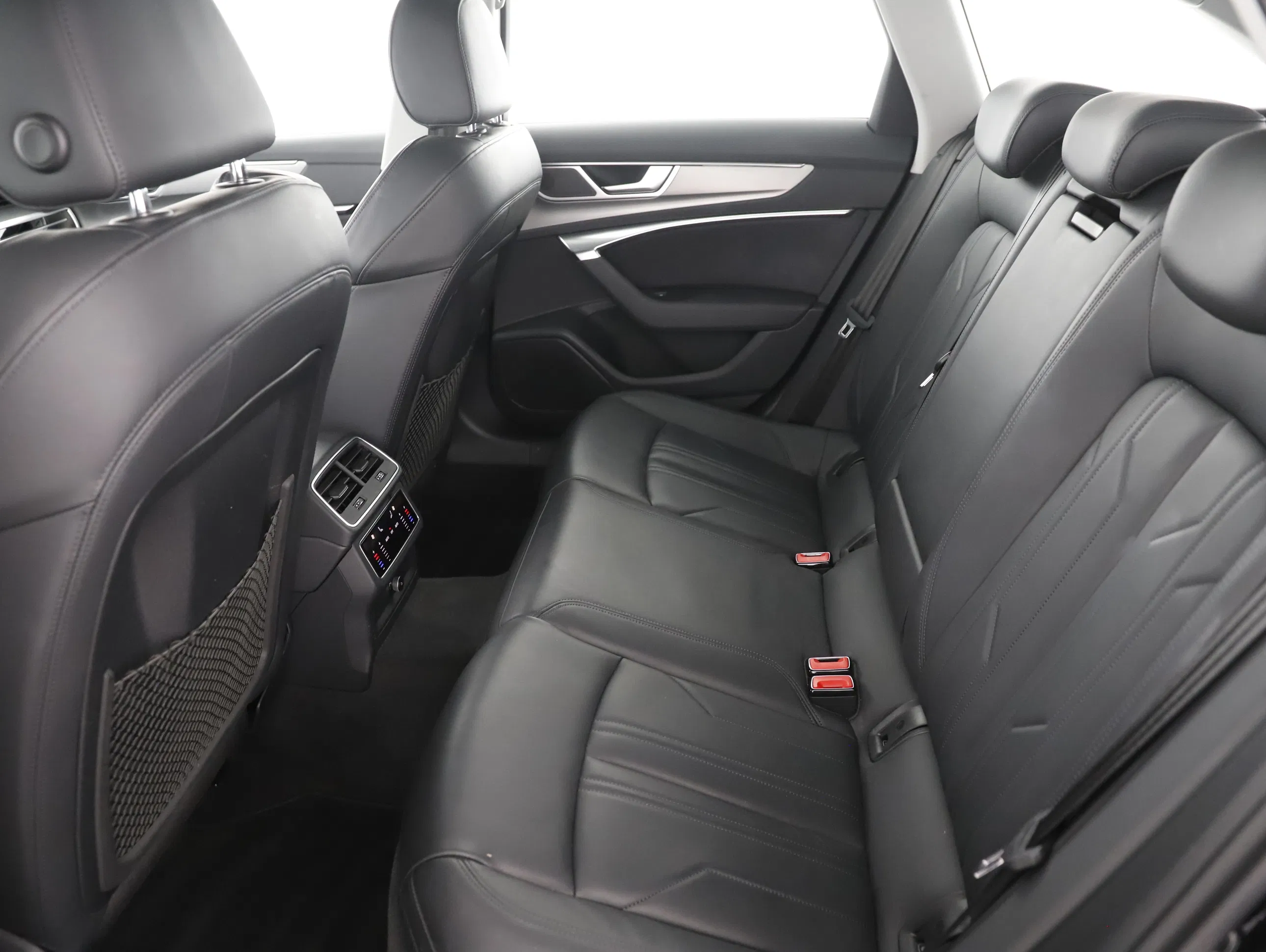 Audi A6 Avant 40 2.0 TDI sport | Bild 11 von 31