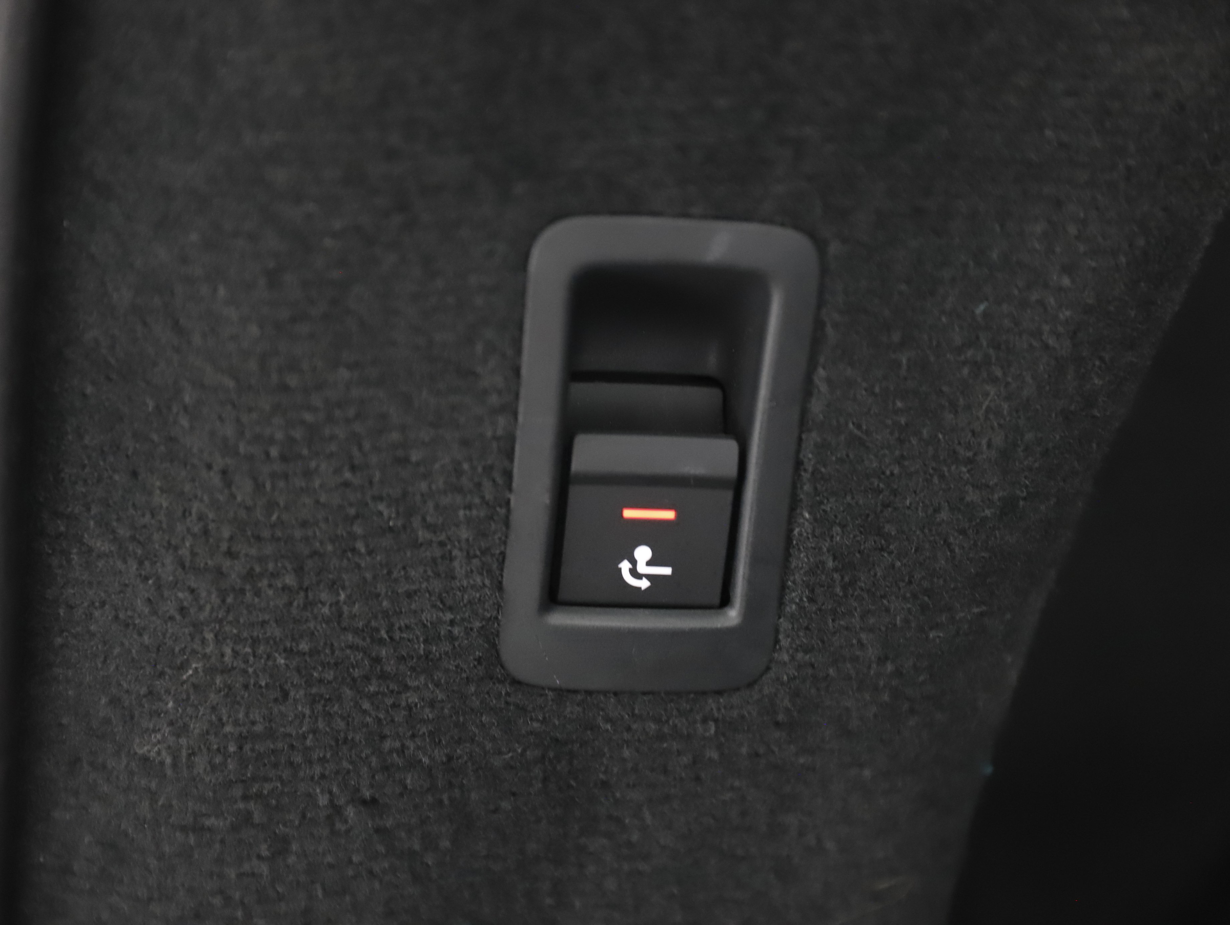 Audi A6 Avant 40 2.0 TDI sport | Bild 14 von 31