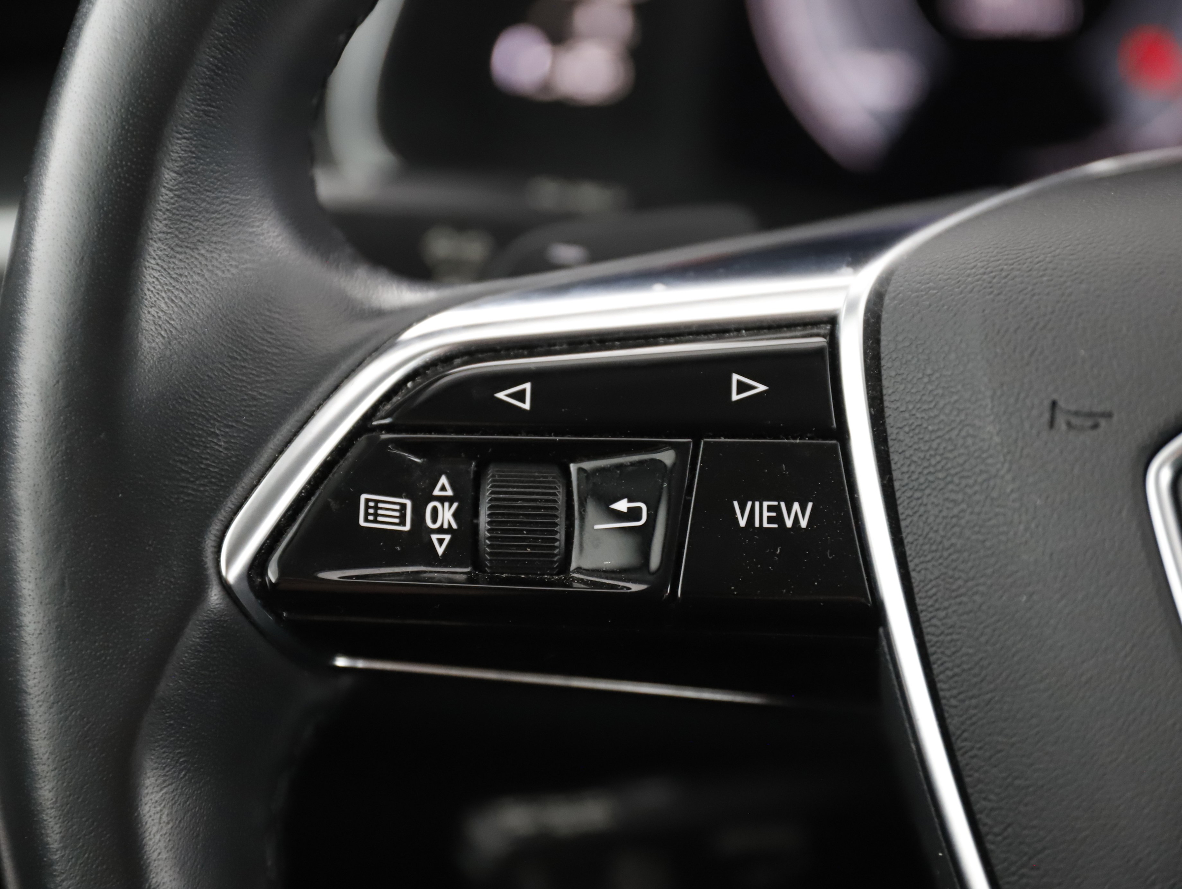 Audi A6 Avant 40 2.0 TDI sport | Bild 22 von 31