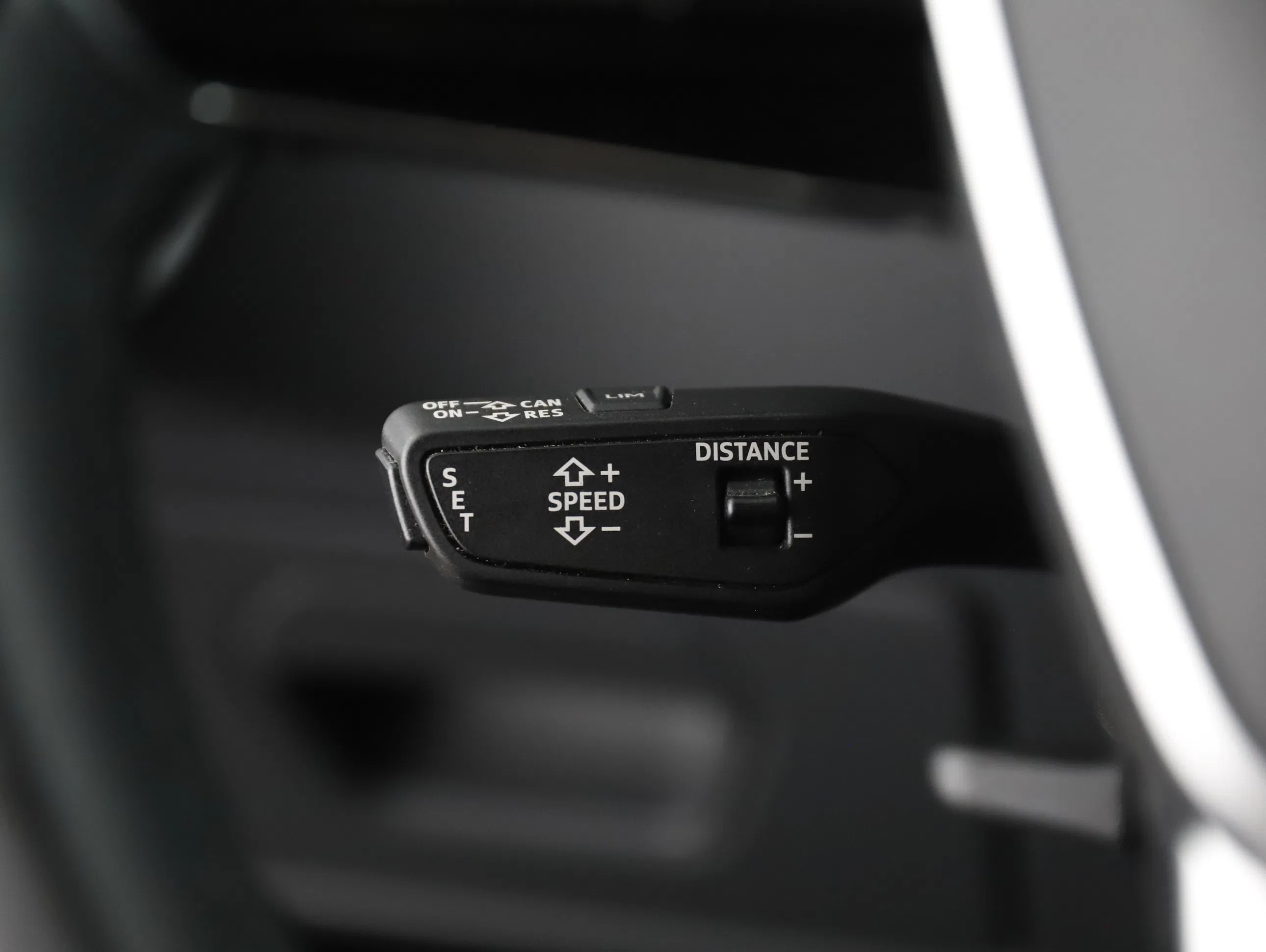 Audi A6 Avant 40 2.0 TDI sport | Bild 23 von 31