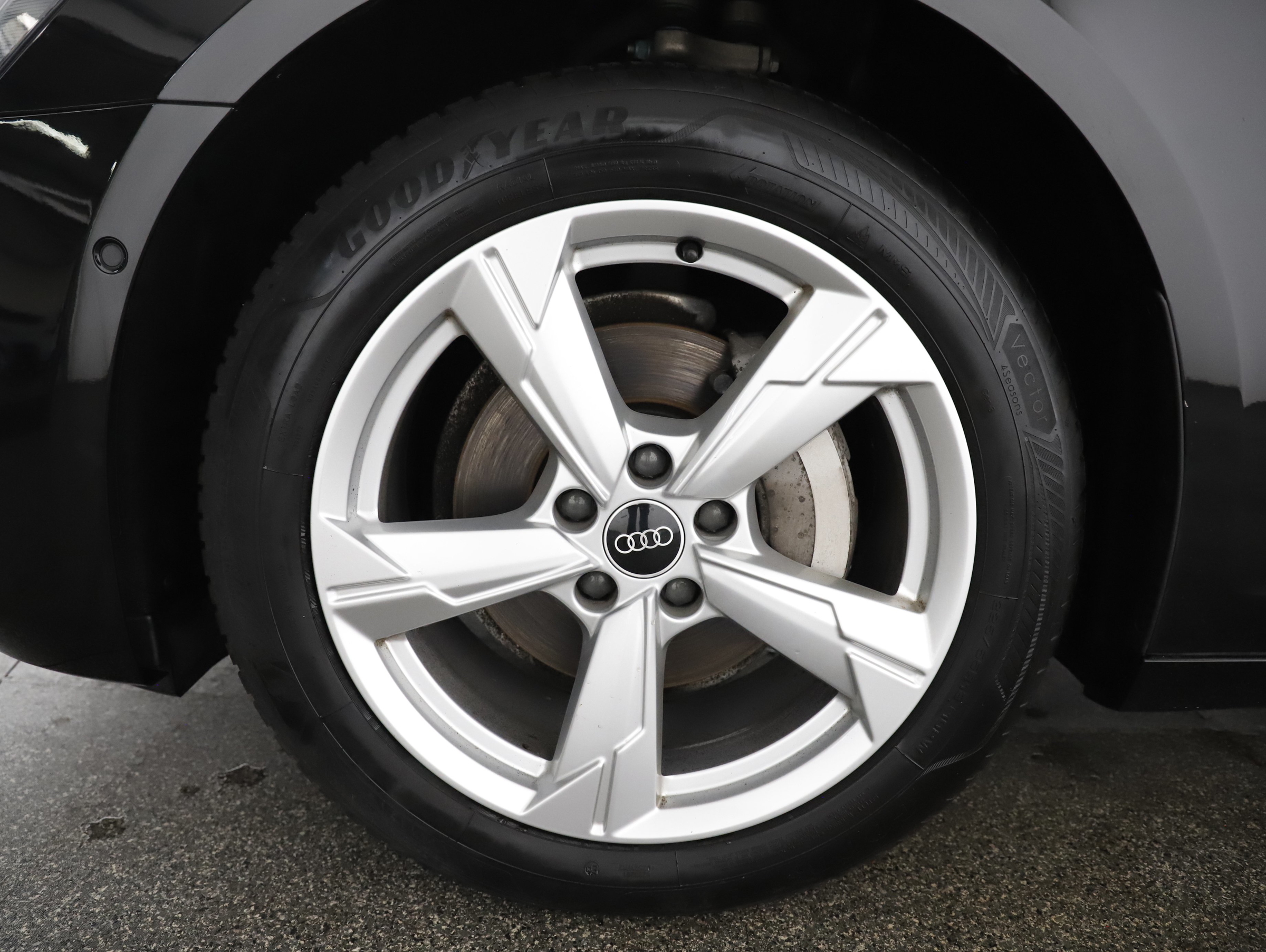 Audi A6 Avant 40 2.0 TDI sport | Bild 29 von 31