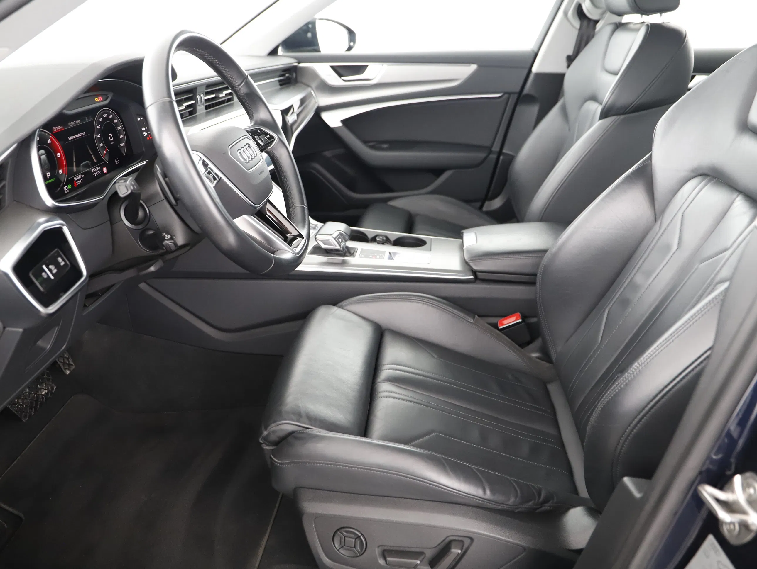 Audi A6 Avant 45 3.0 TDI quattro sport | Bild 8 von 25