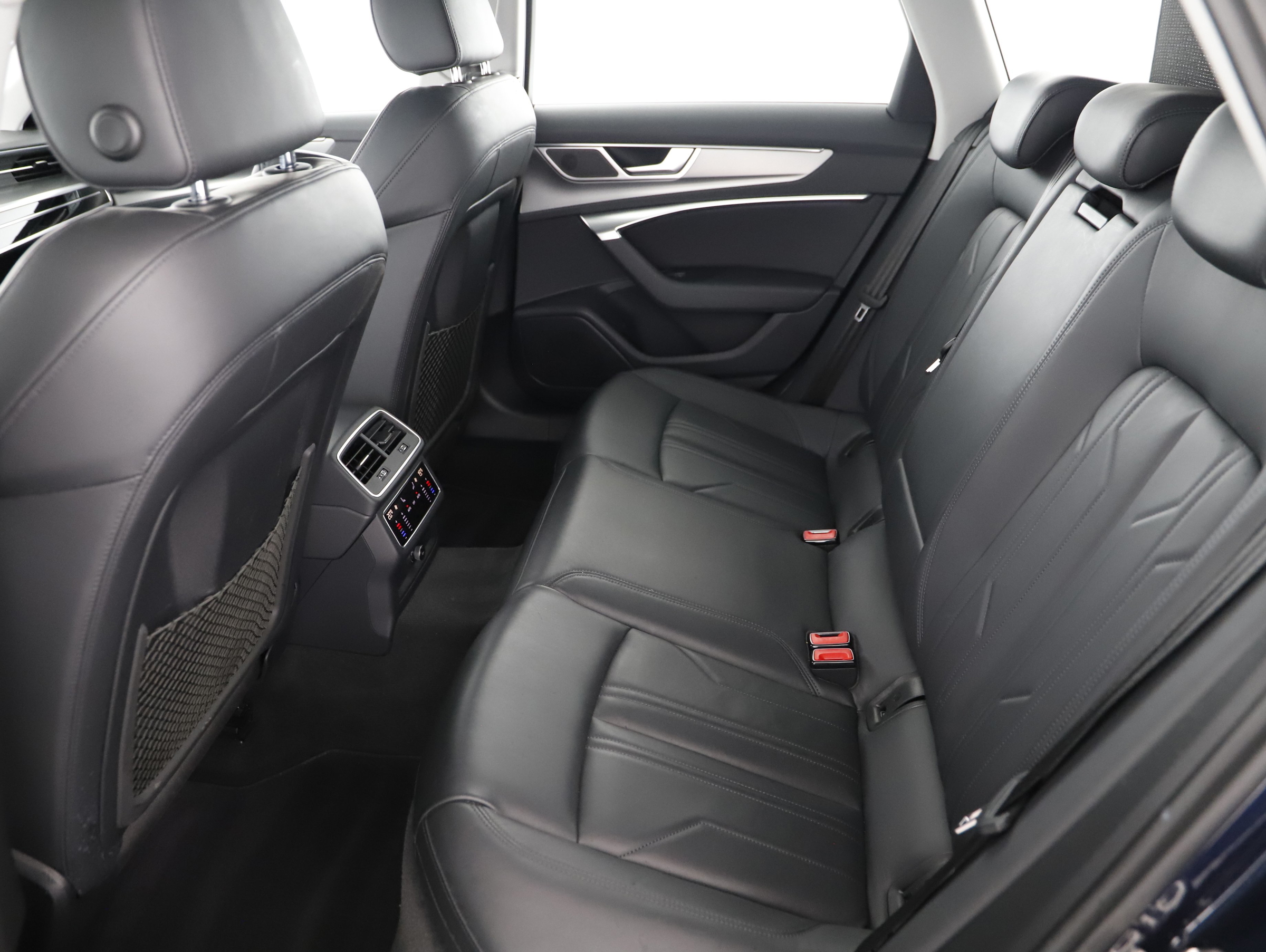 Audi A6 Avant 45 3.0 TDI quattro sport | Bild 19 von 25