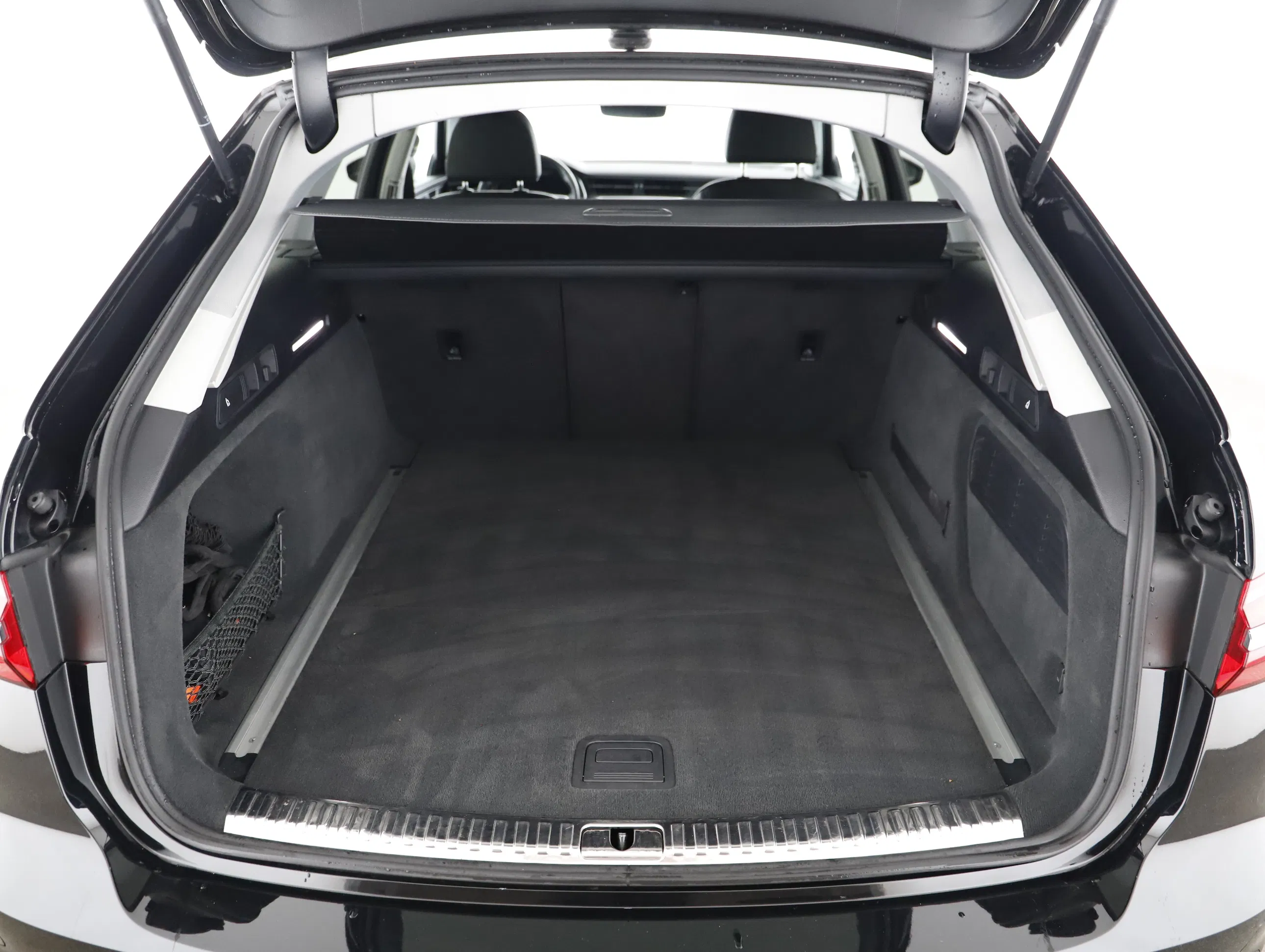Audi A6 Avant 35 2.0 TDI design | Bild 17 von 23