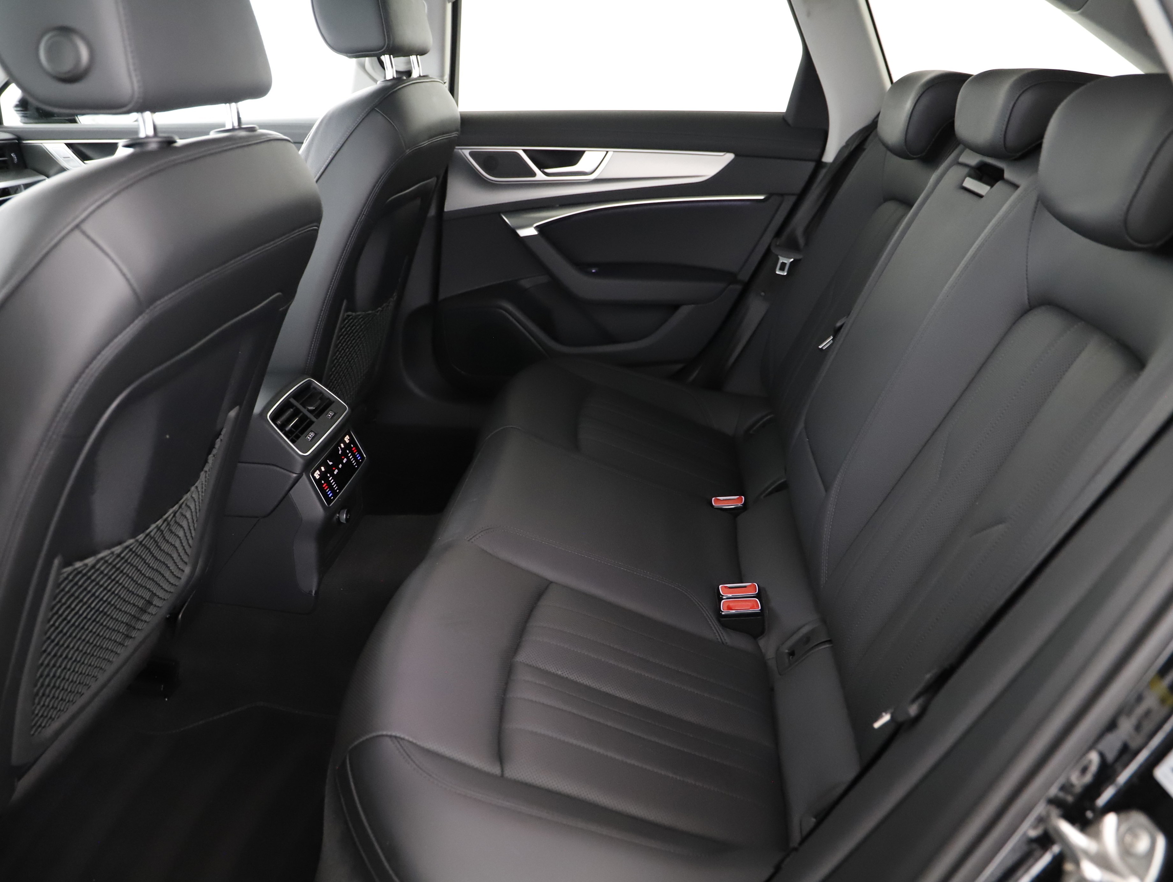 Audi A6 Avant 35 2.0 TDI design | Bild 2 von 23