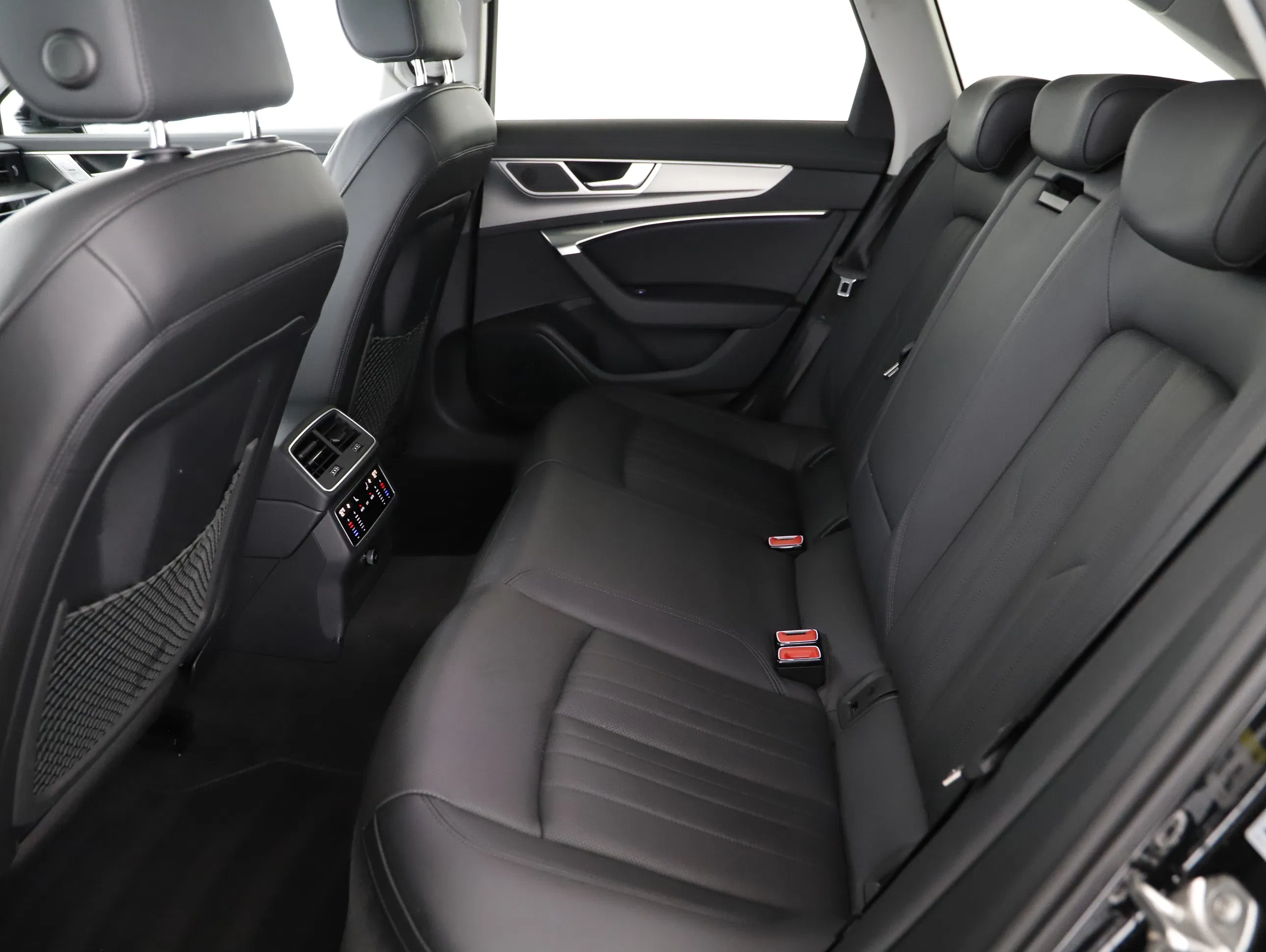 Audi A6 Avant 35 2.0 TDI design | Bild 2 von 23