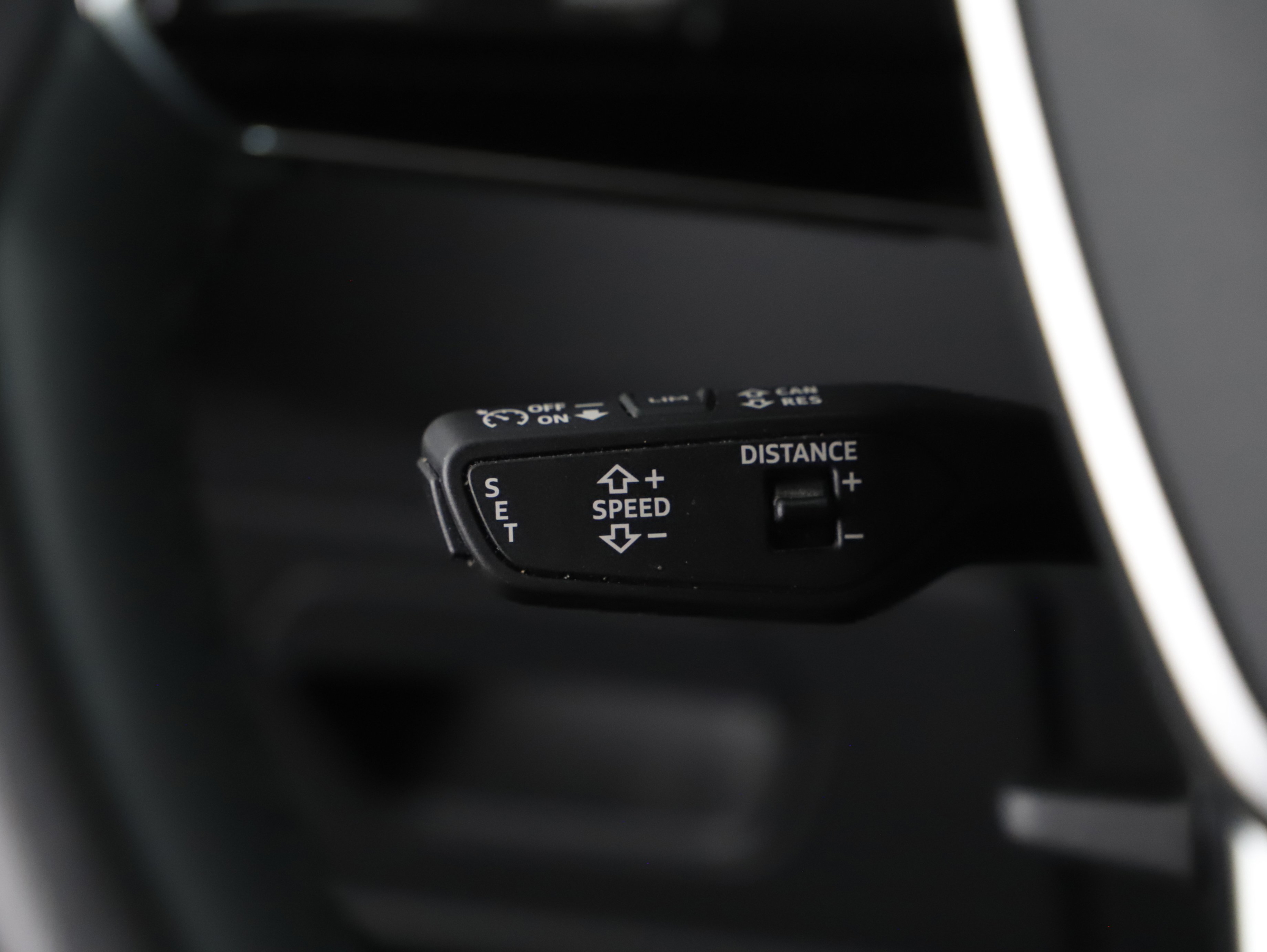 Audi A6 Avant 40 2.0 TDI quattro sport | Bild 21 von 27