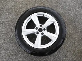 Audi A6 Avant 40 2.0 TDI quattro sport | Thumbnail 27 von 27