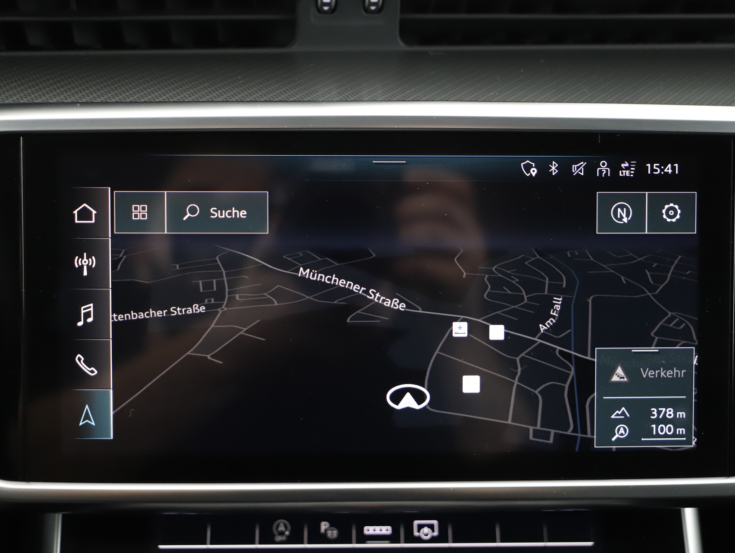 Audi A6 Avant 40 2.0 TDI quattro sport | Bild 16 von 21