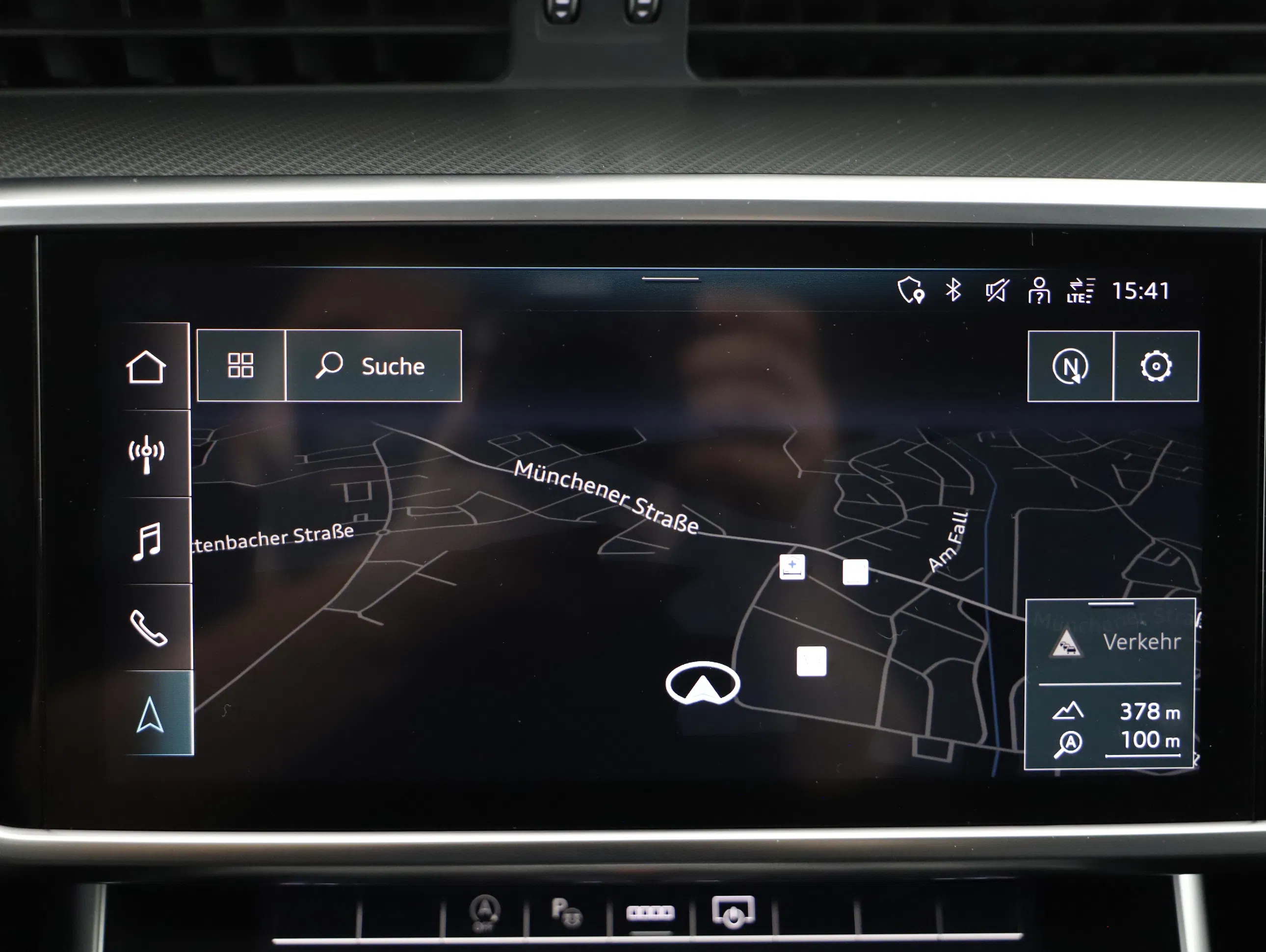 Audi A6 Avant 40 2.0 TDI quattro sport | Bild 16 von 21