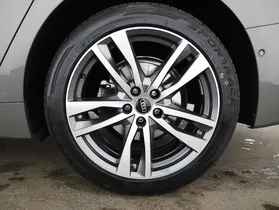 Audi A6 Avant 40 2.0 TDI quattro sport | Thumbnail 3 von 21