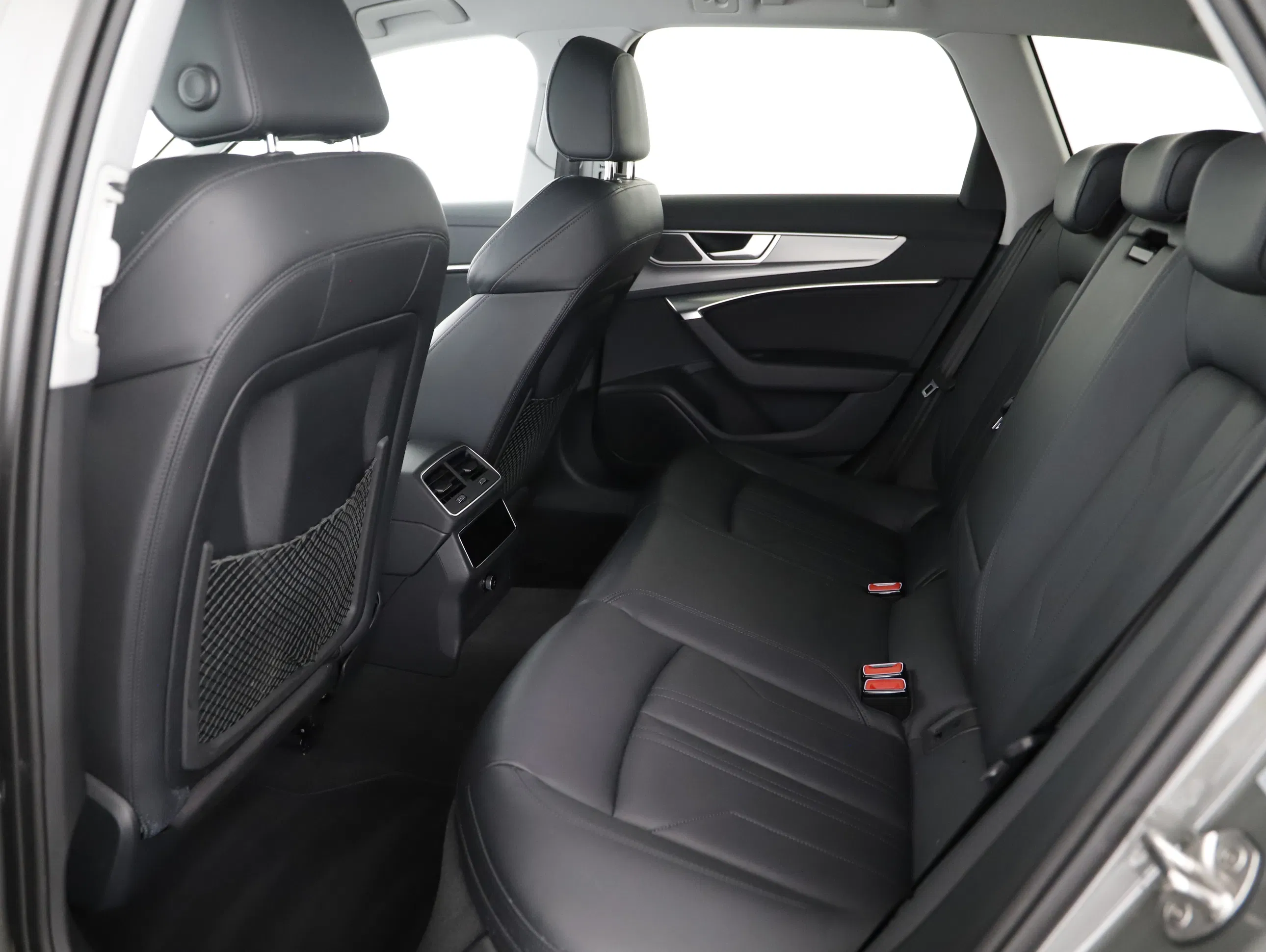 Audi A6 Avant 40 2.0 TDI quattro sport | Bild 18 von 21