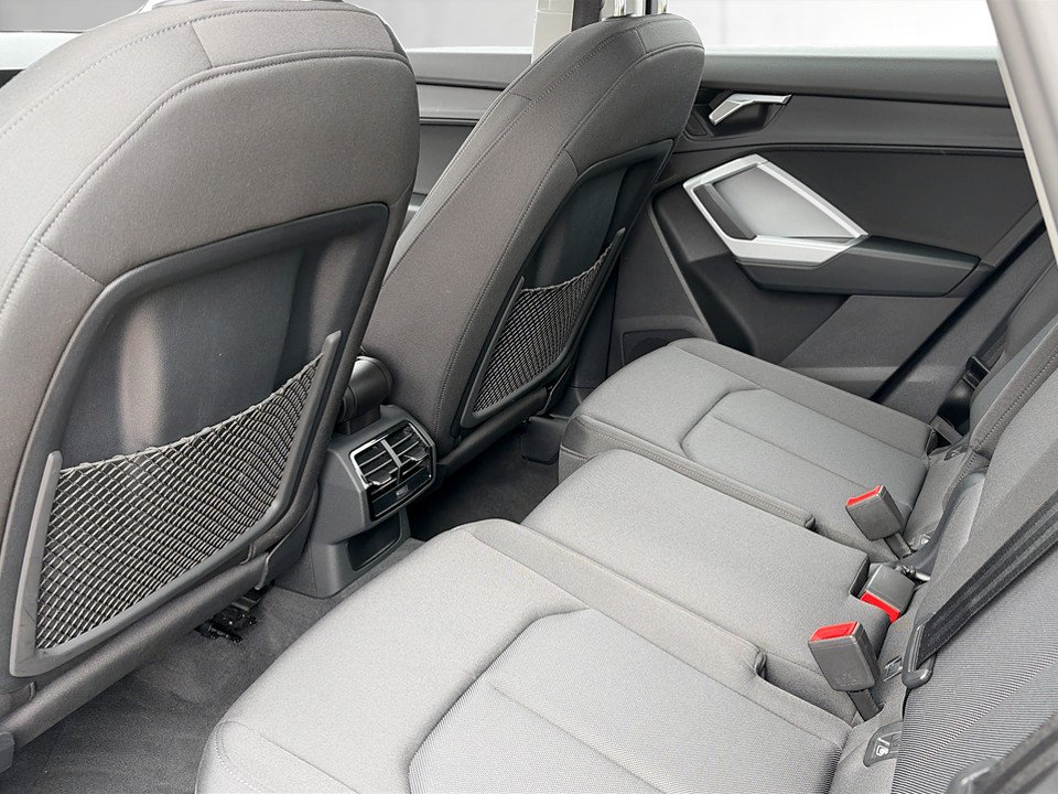 Audi Q3 35 2.0 TDI quattro | Bild 12 von 21