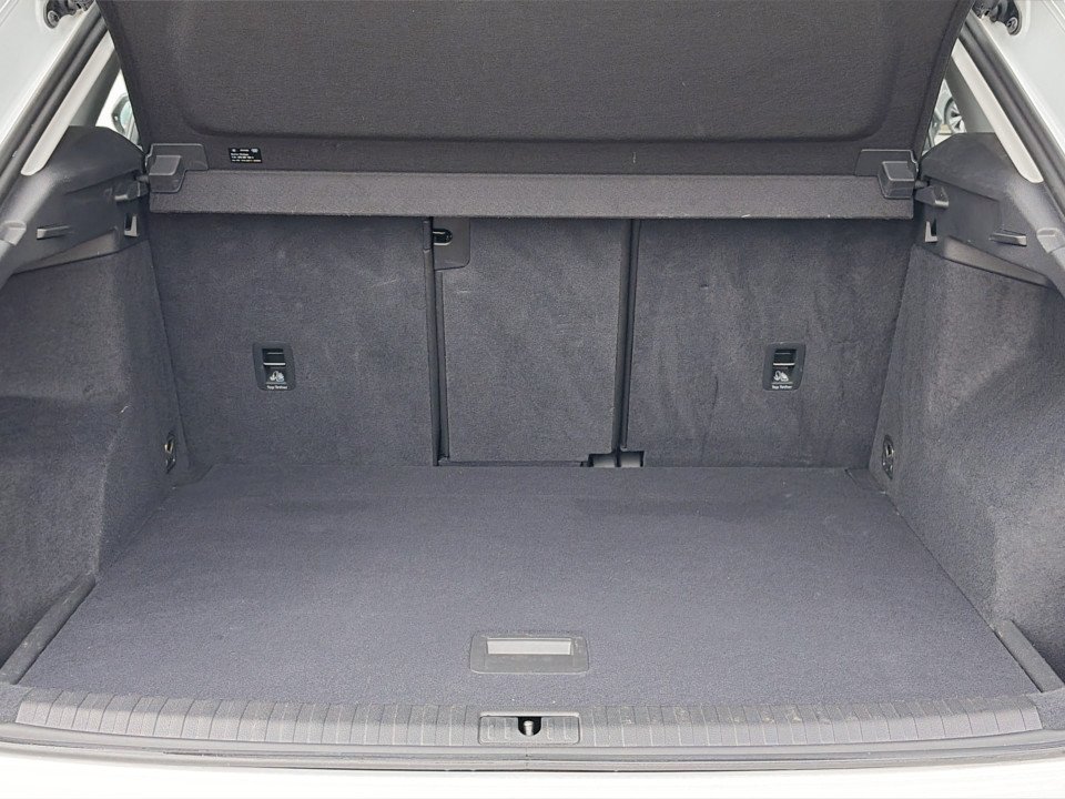 Audi Q3 35 2.0 TDI quattro | Bild 13 von 21
