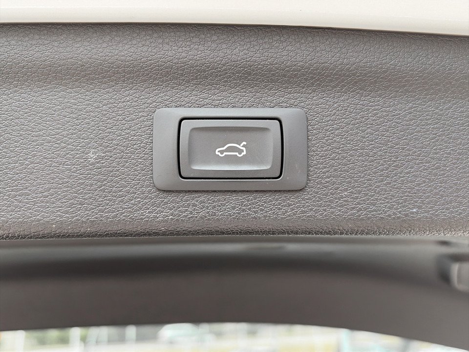 Audi Q3 35 2.0 TDI quattro | Bild 15 von 21