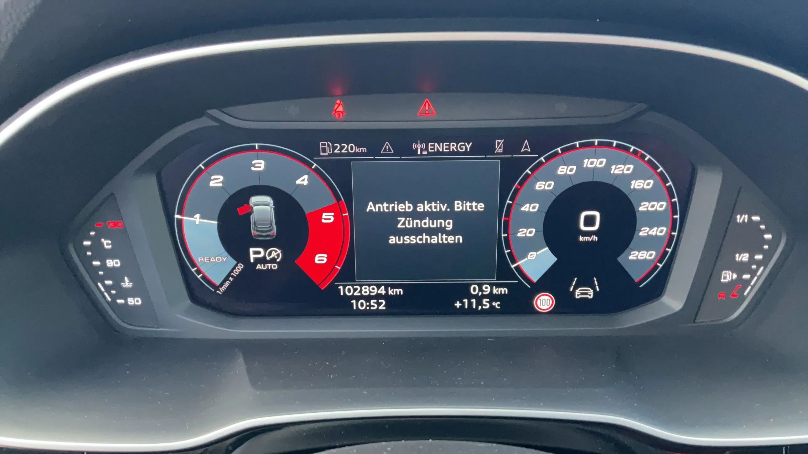 Audi Q3 Sportback 35 2.0 TDI S-Line | Bild 11 von 22