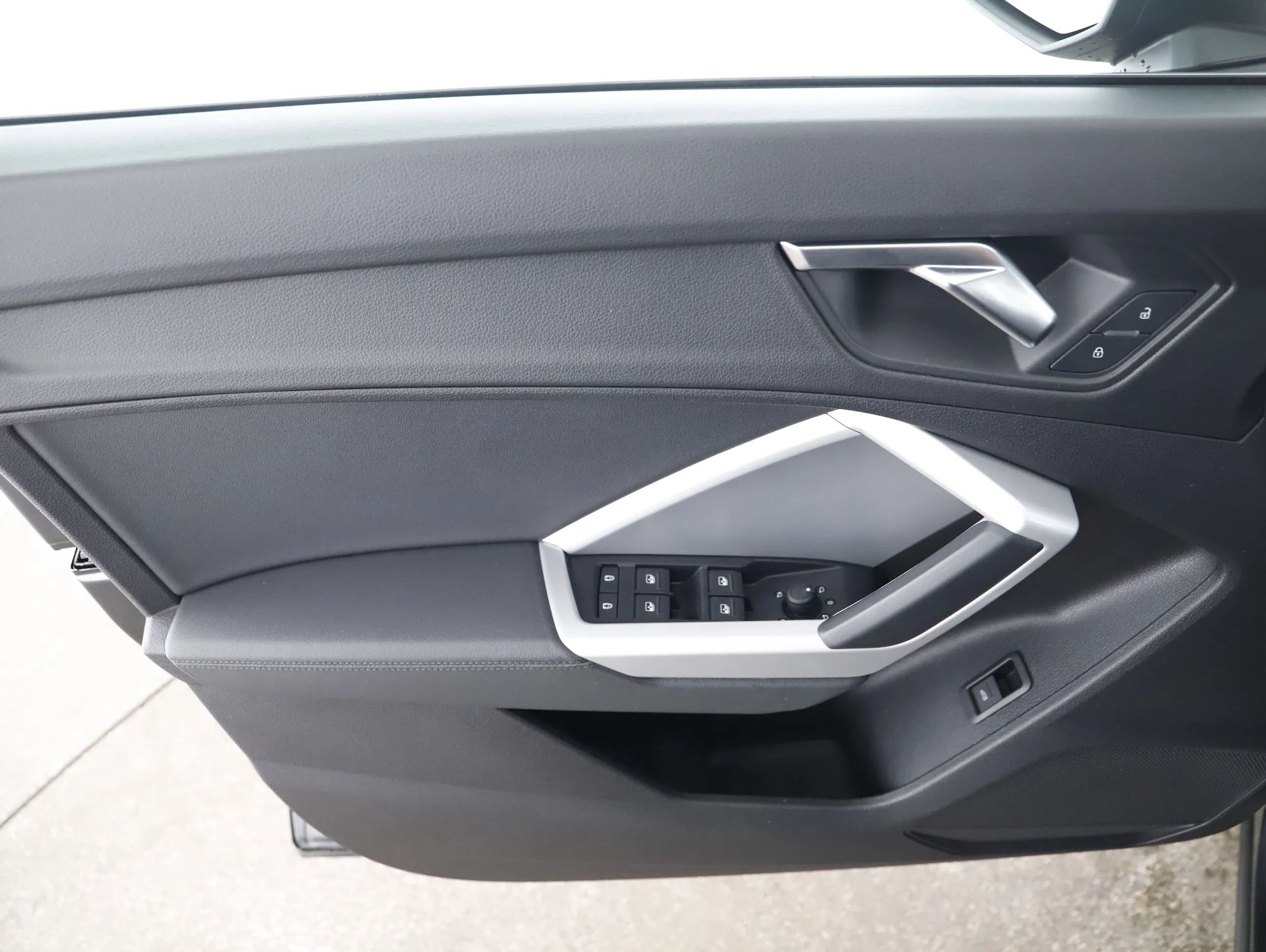 Audi Q3 Sportback 35 2.0 TDI S-Line | Bild 15 von 23