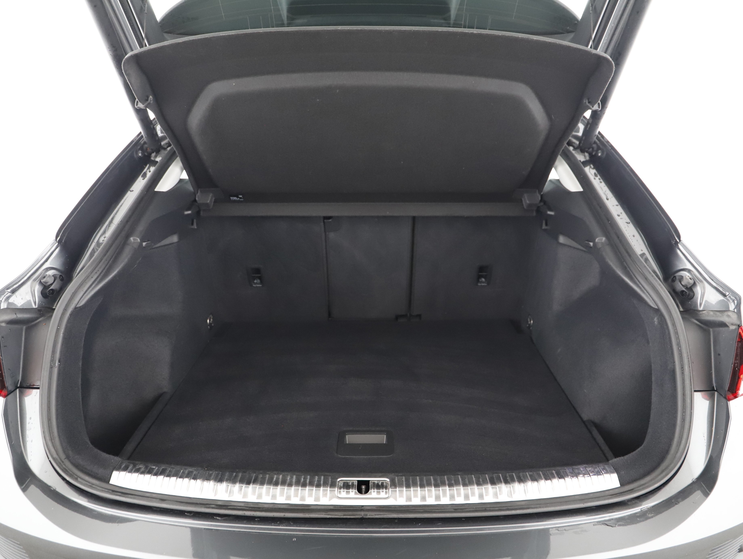 Audi Q3 Sportback 35 2.0 TDI S-Line | Bild 17 von 23