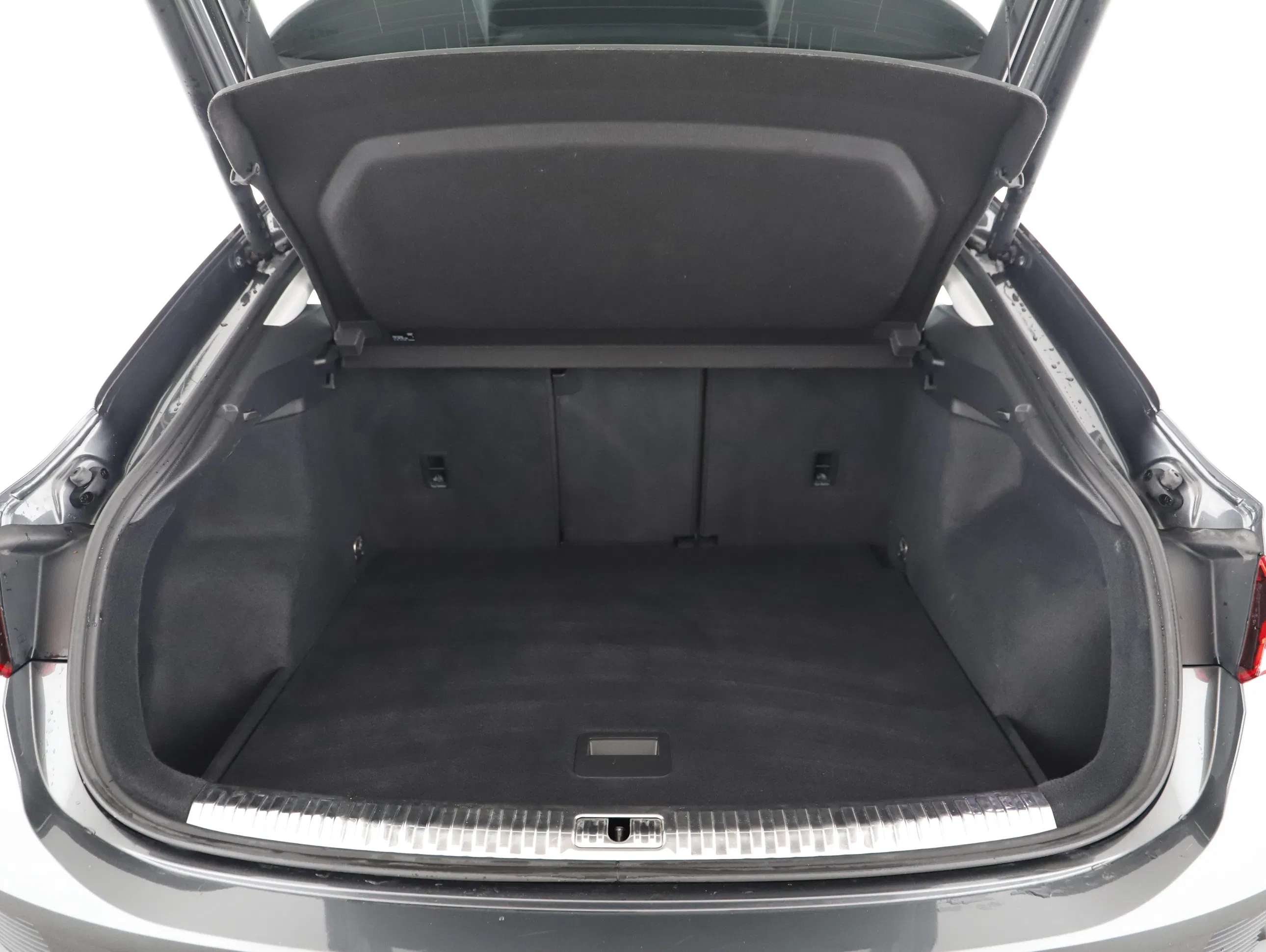 Audi Q3 Sportback 35 2.0 TDI S-Line | Bild 17 von 23