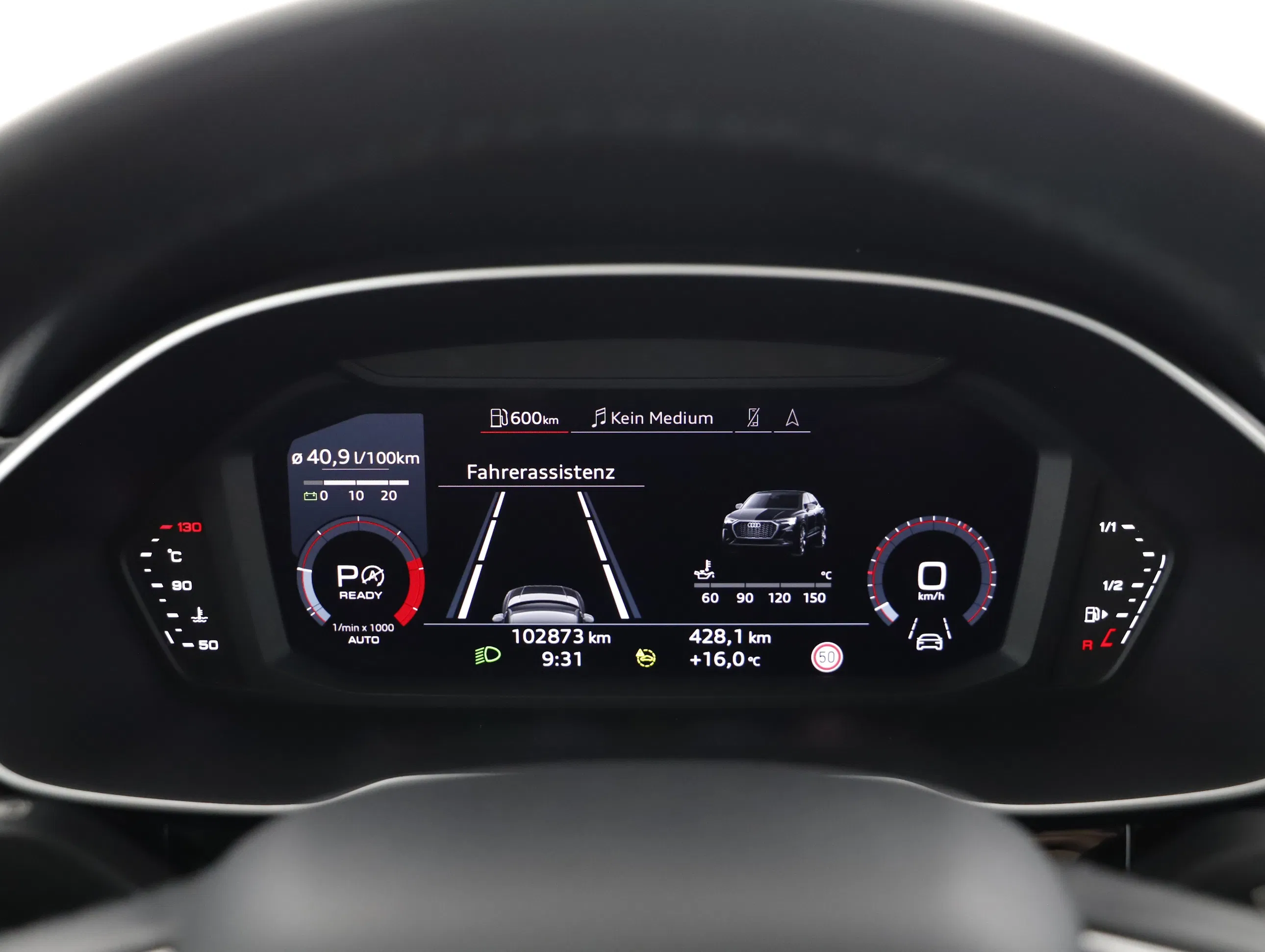 Audi Q3 Sportback 35 2.0 TDI S-Line | Bild 6 von 23