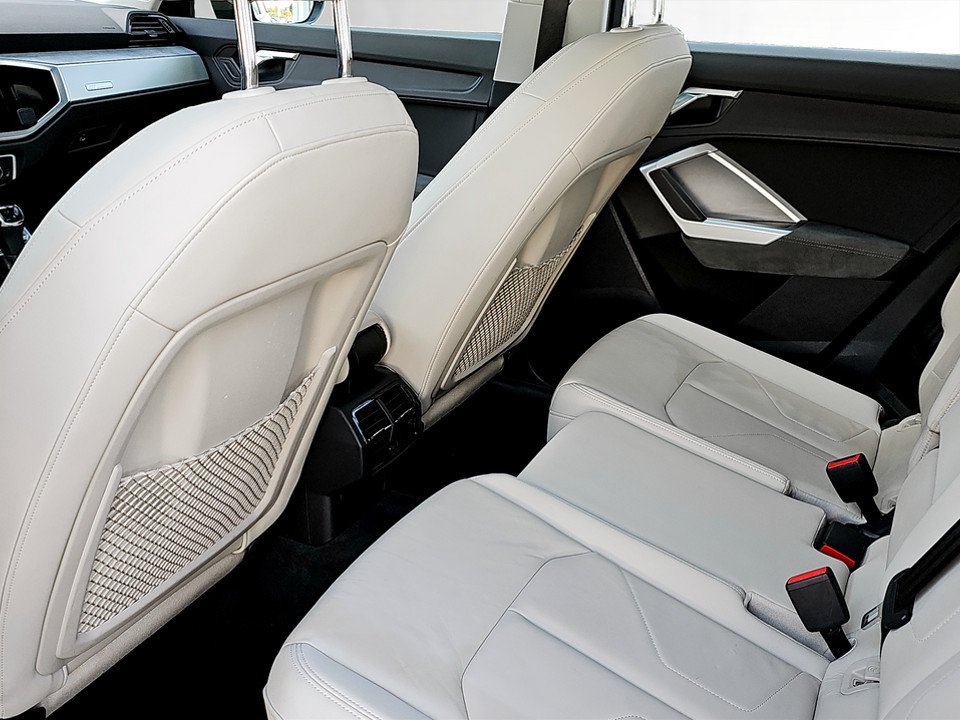 Audi Q3 35 TDI AUT. | Bild 18 von 21