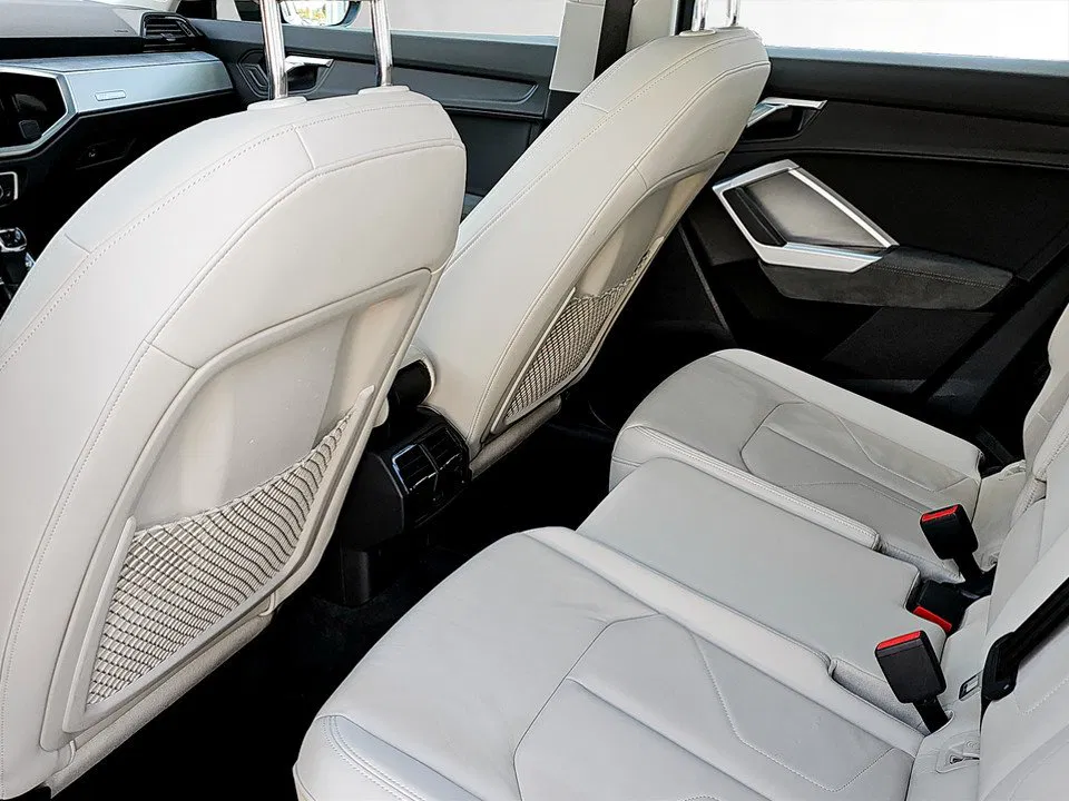 Audi Q3 35 TDI AUT. | Bild 18 von 21