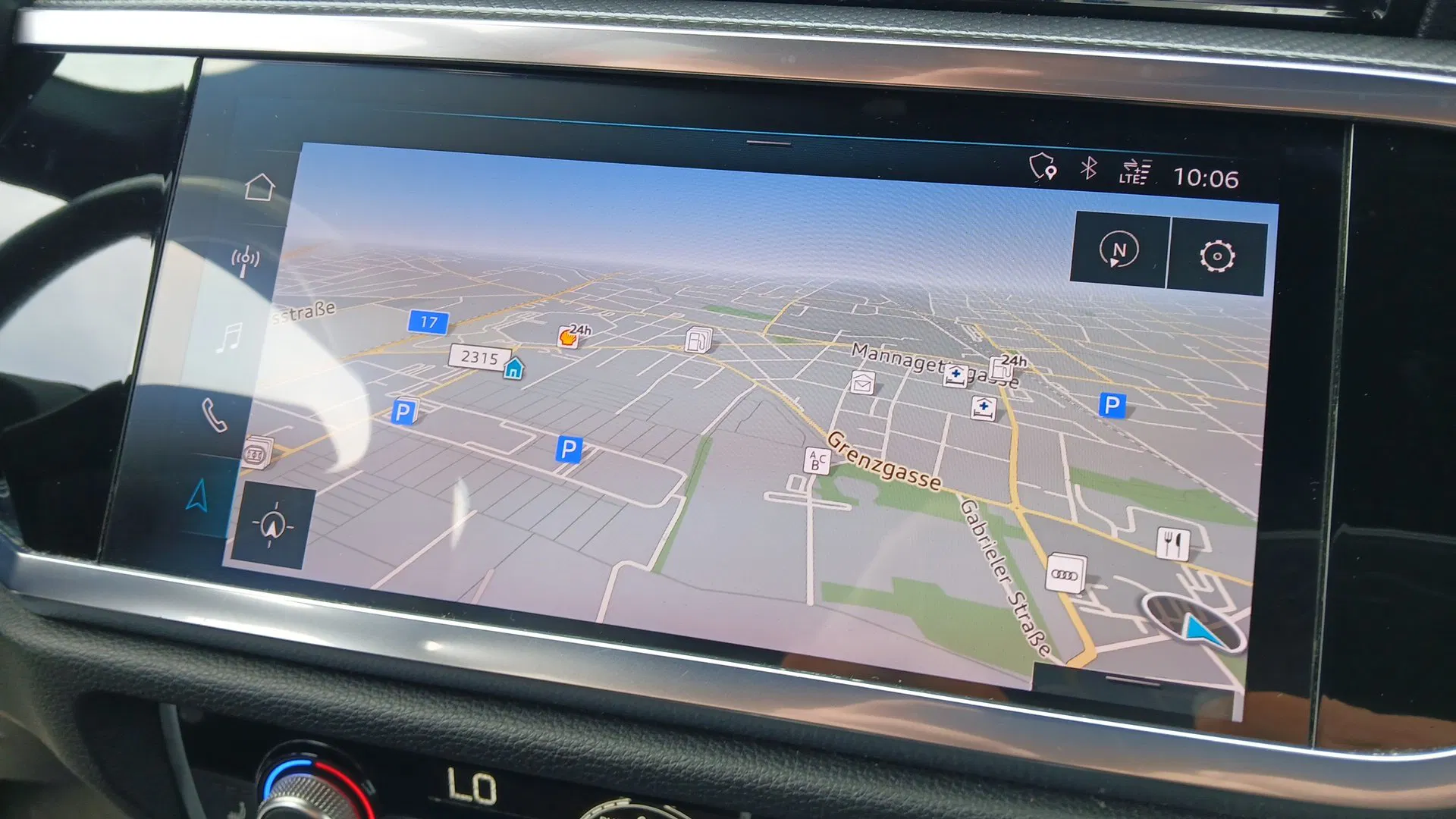 Audi Q3 SB 35 TFSI S-Line | Bild 15 von 22
