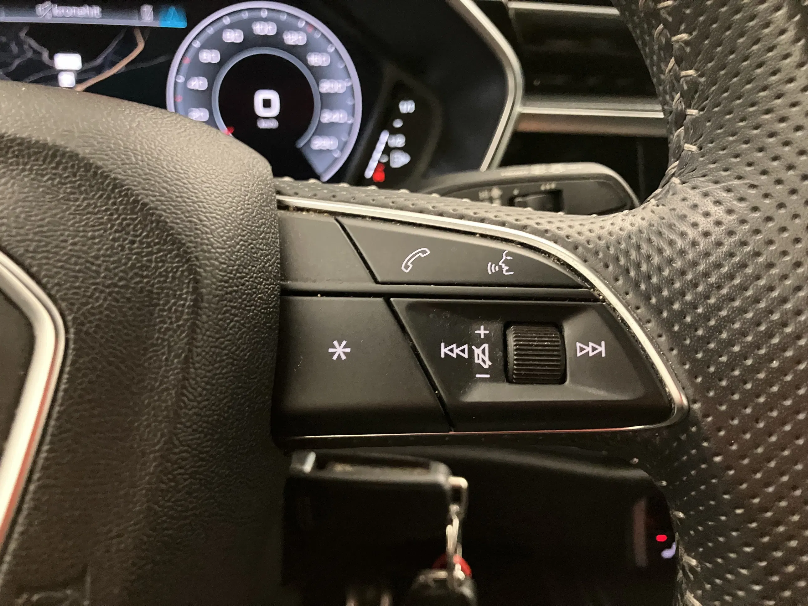 Audi Q3 Sportback 35 1.5 TFSI S-Line | Bild 16 von 27