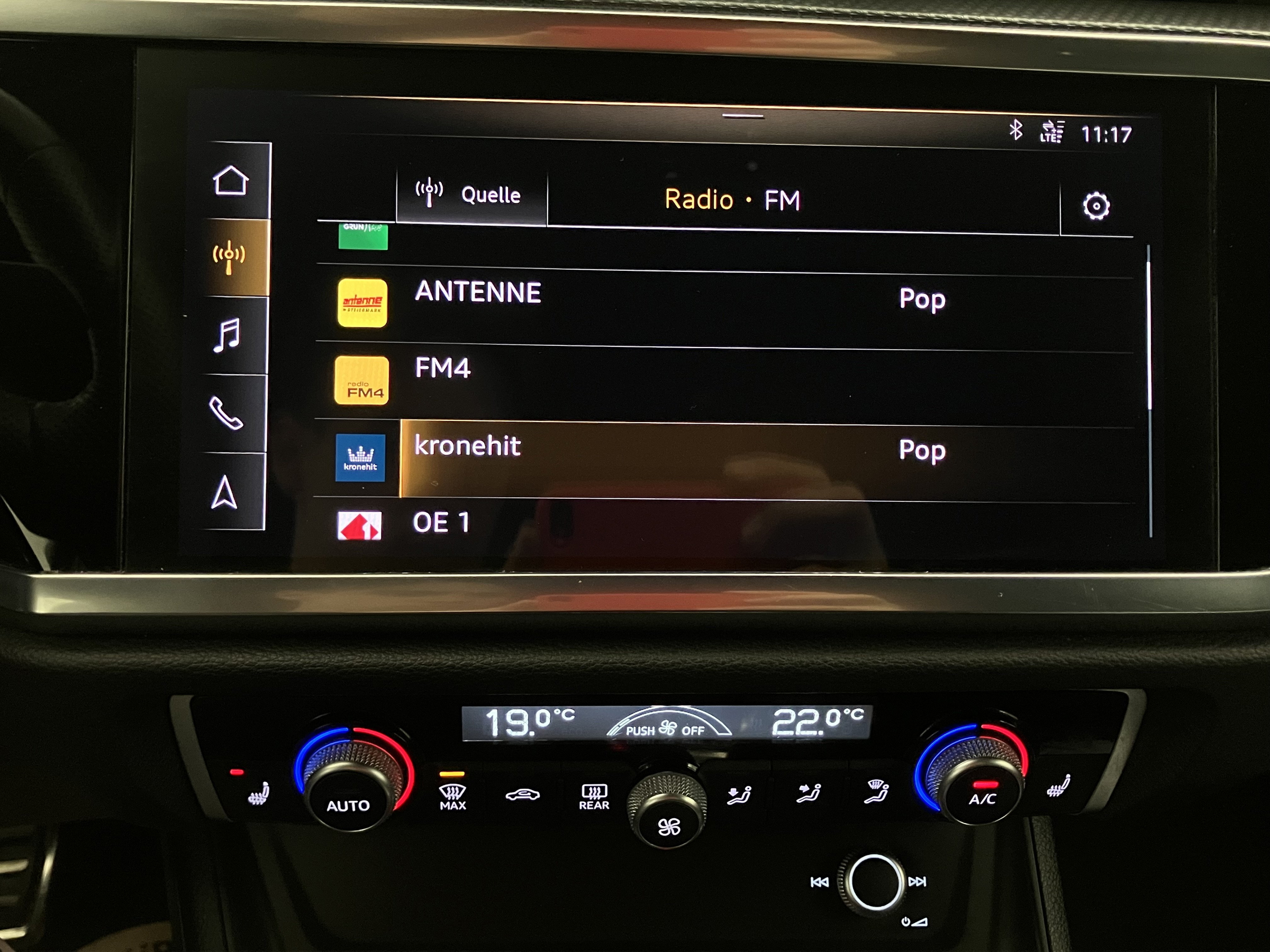 Audi Q3 Sportback 35 1.5 TFSI S-Line | Bild 18 von 27