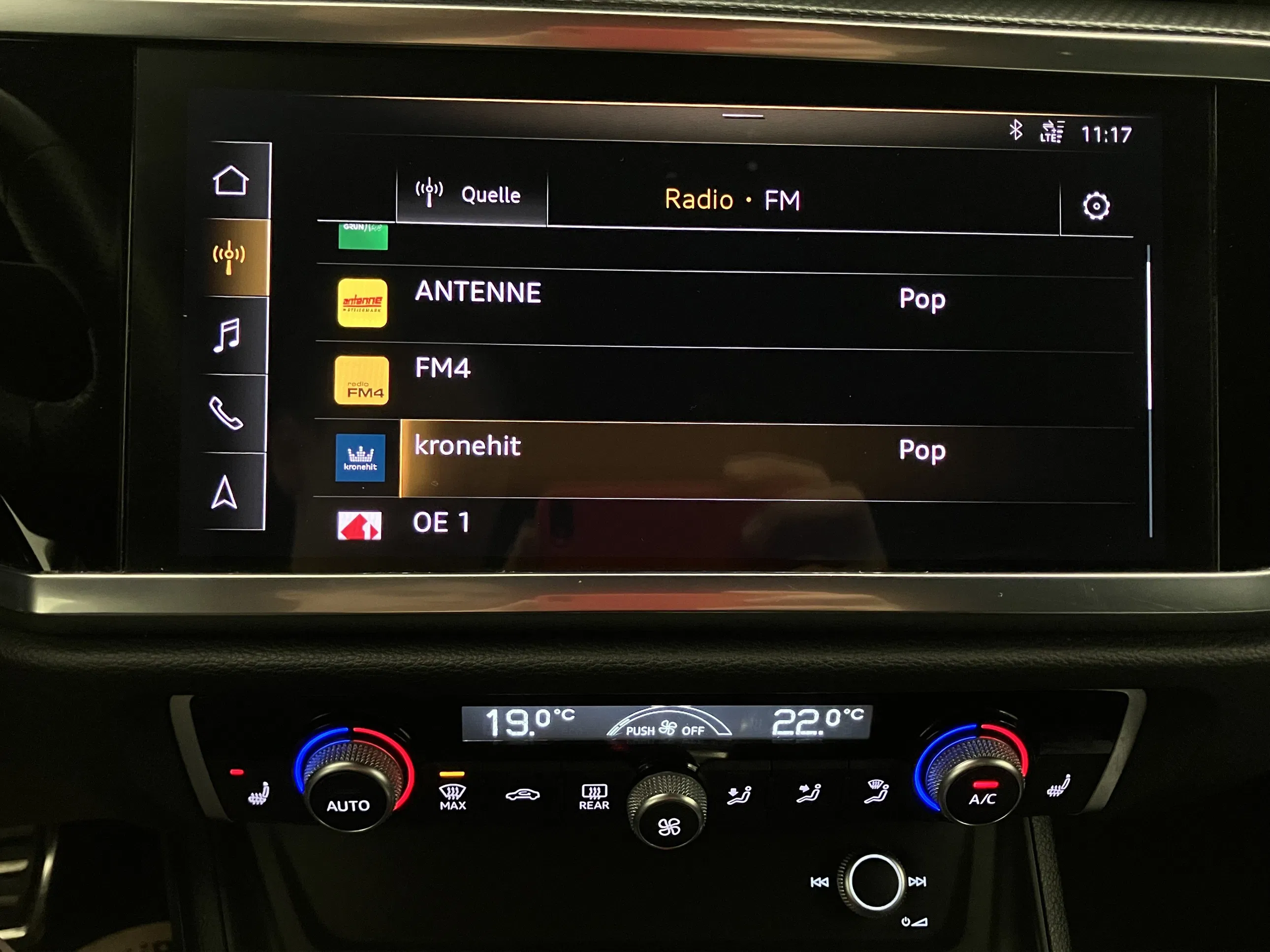 Audi Q3 Sportback 35 1.5 TFSI S-Line | Bild 18 von 27